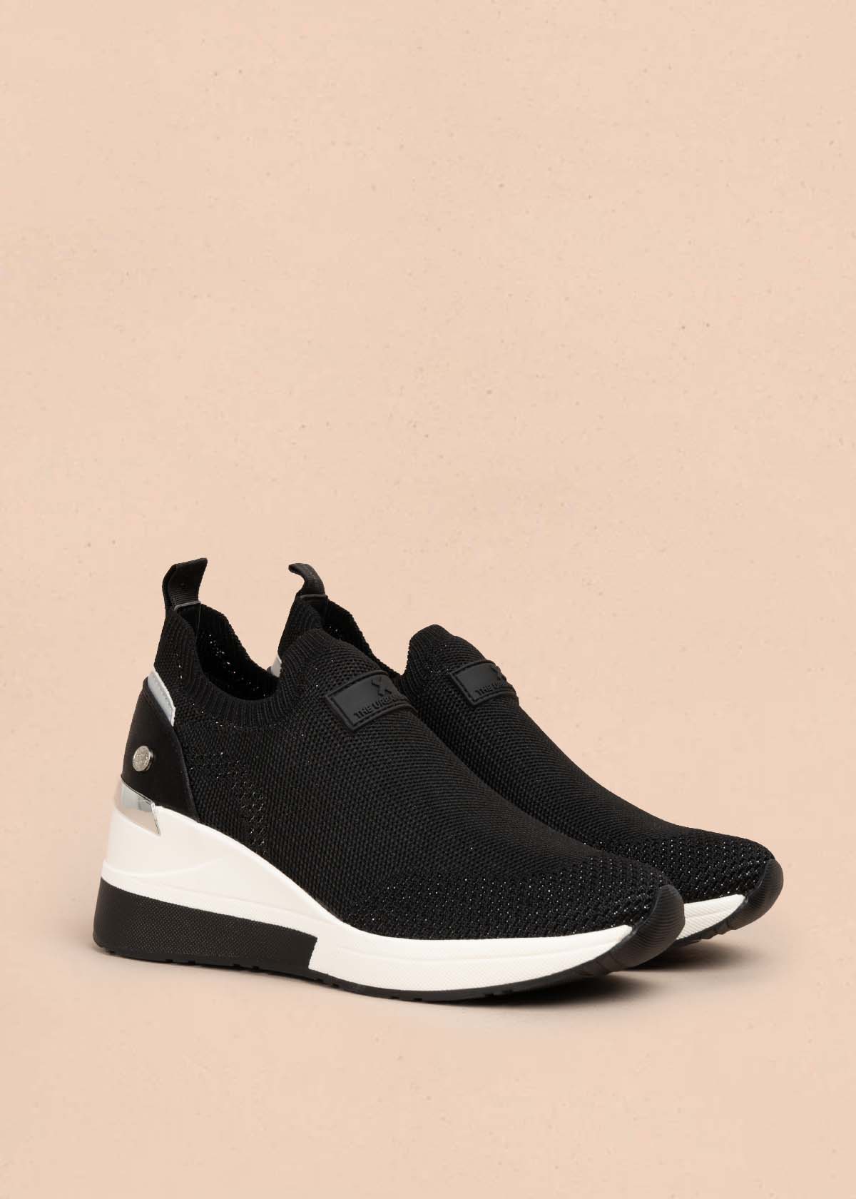 Tenis casuales color negro 105699
