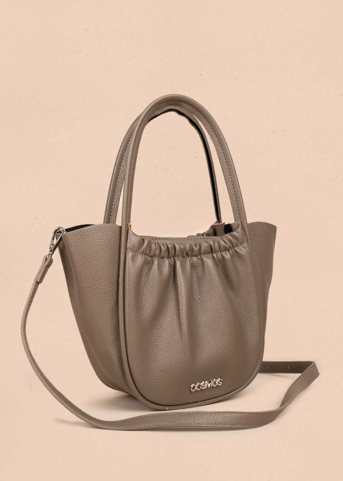 Bolso tipo cartera color taupe con resorte 105702