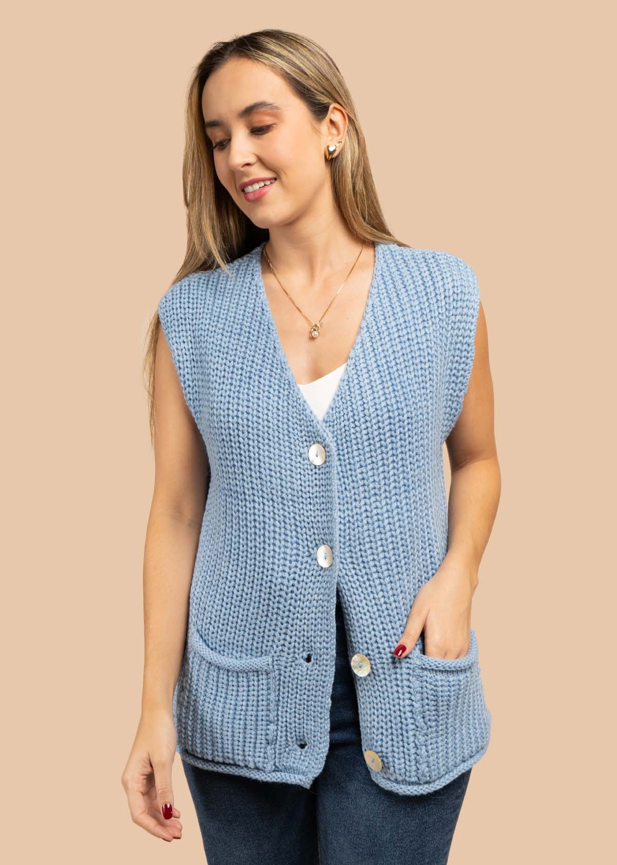 Chaleco tejido color azul con botones 105720