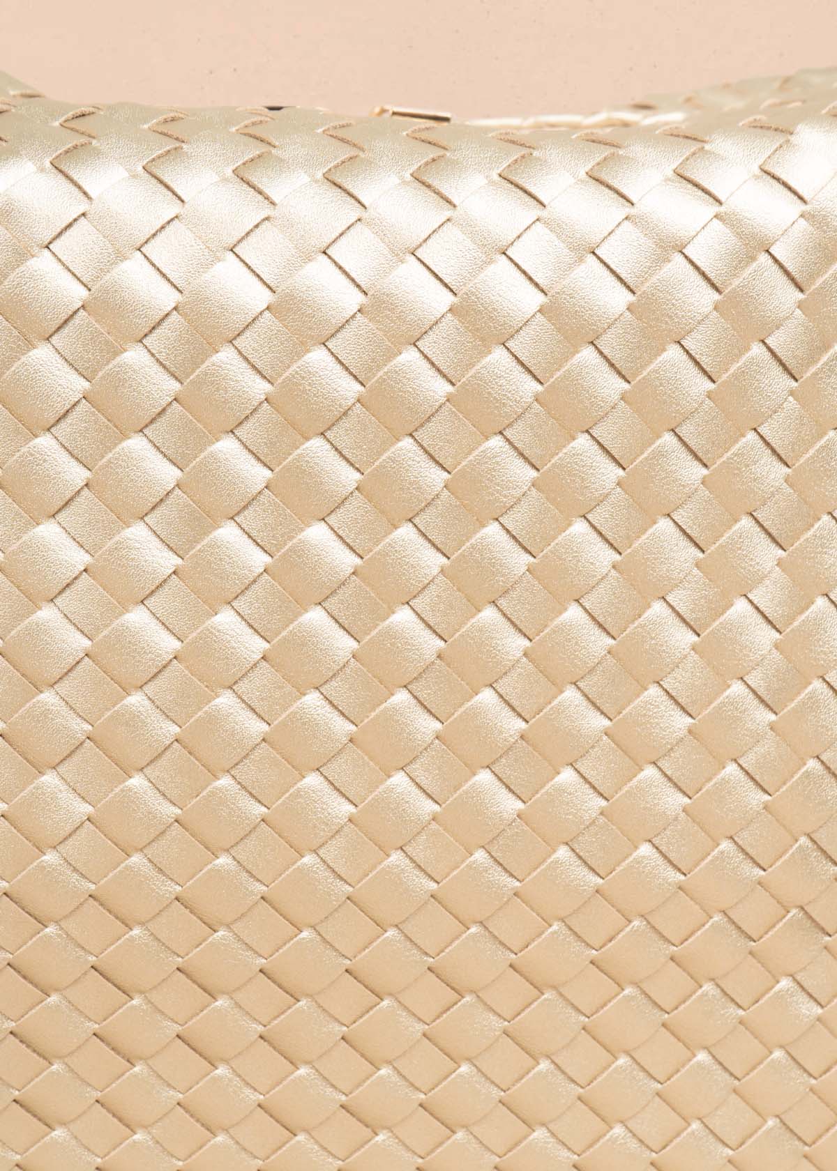 Bolso tipo cartera color champaña 105752