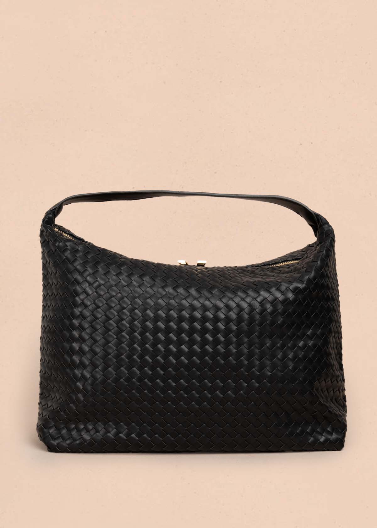 Bolso tipo cartera color negro 105752