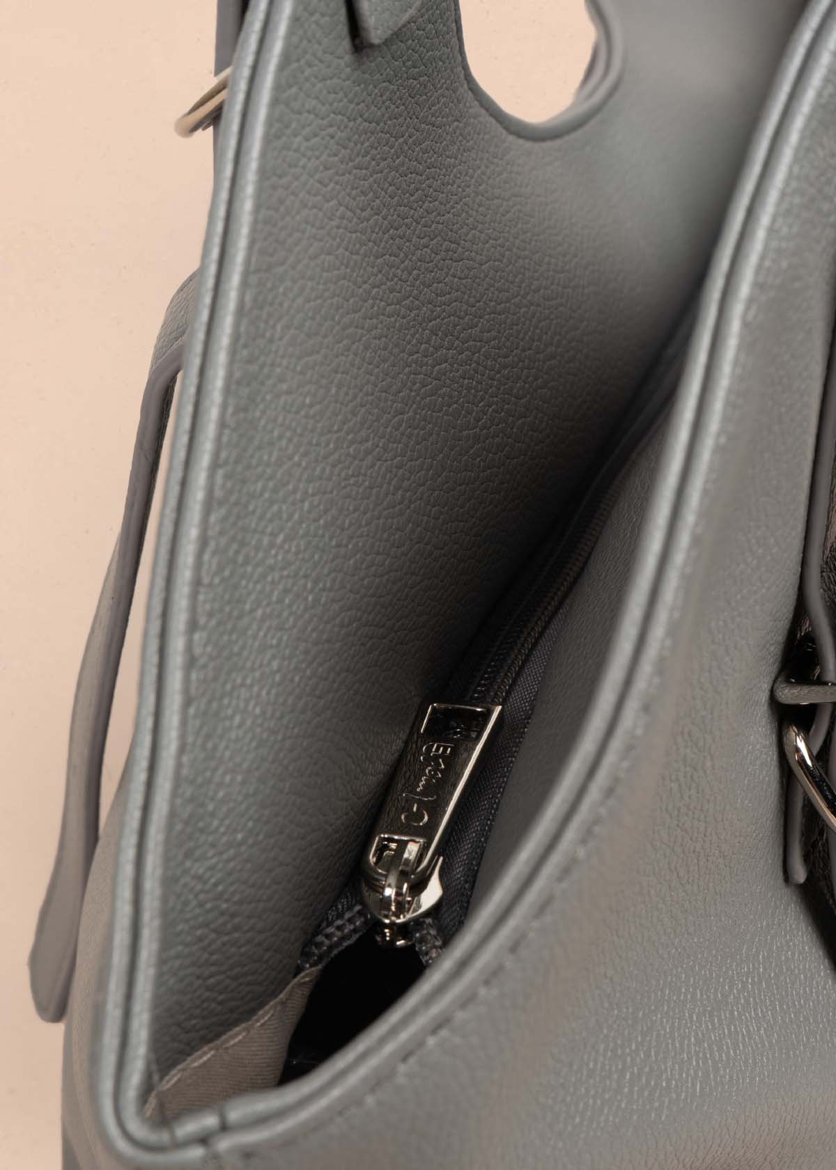 Bolso tipo shopping color gris 105757