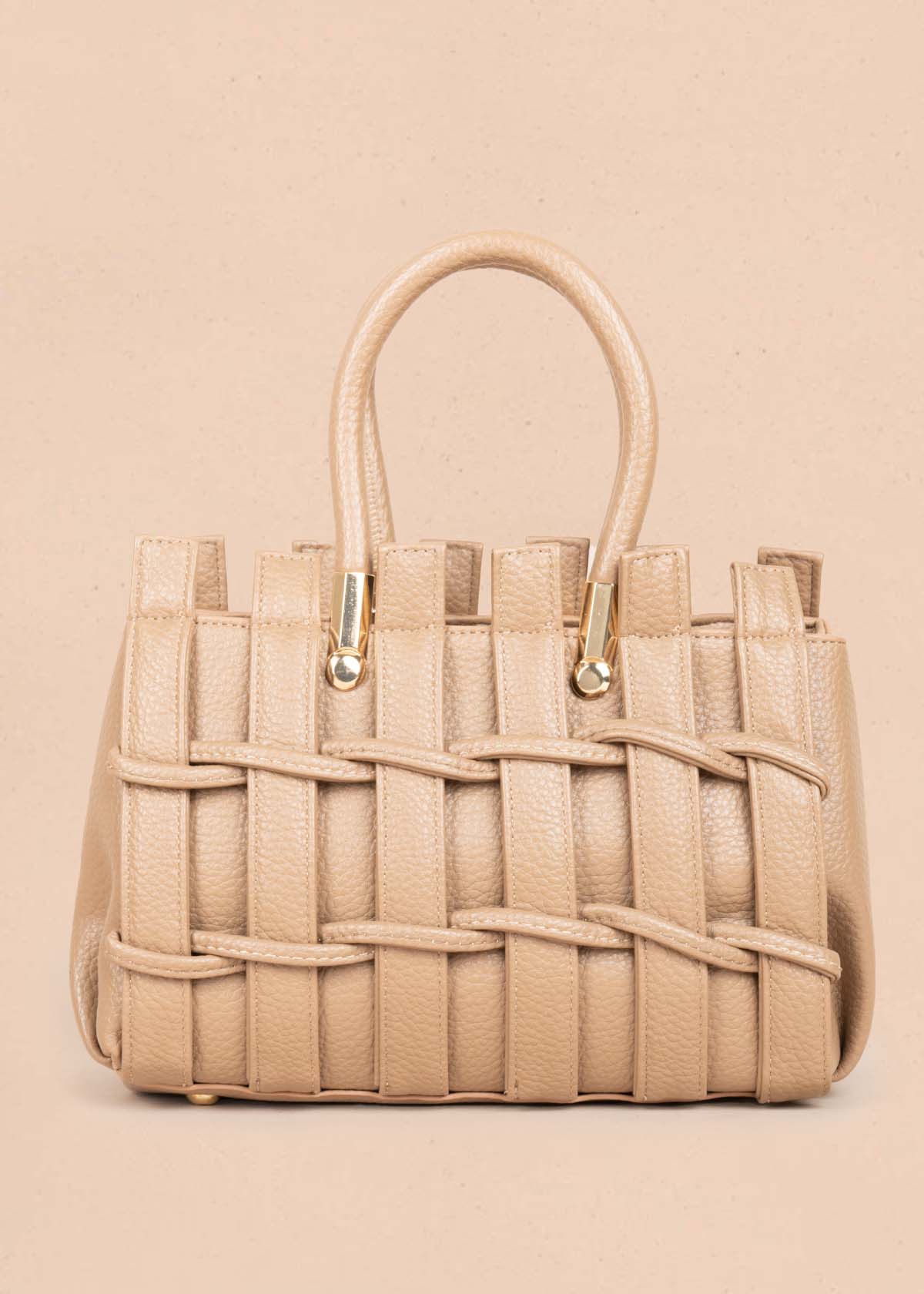 Bolso tipo cartera color moca con llavero 105763