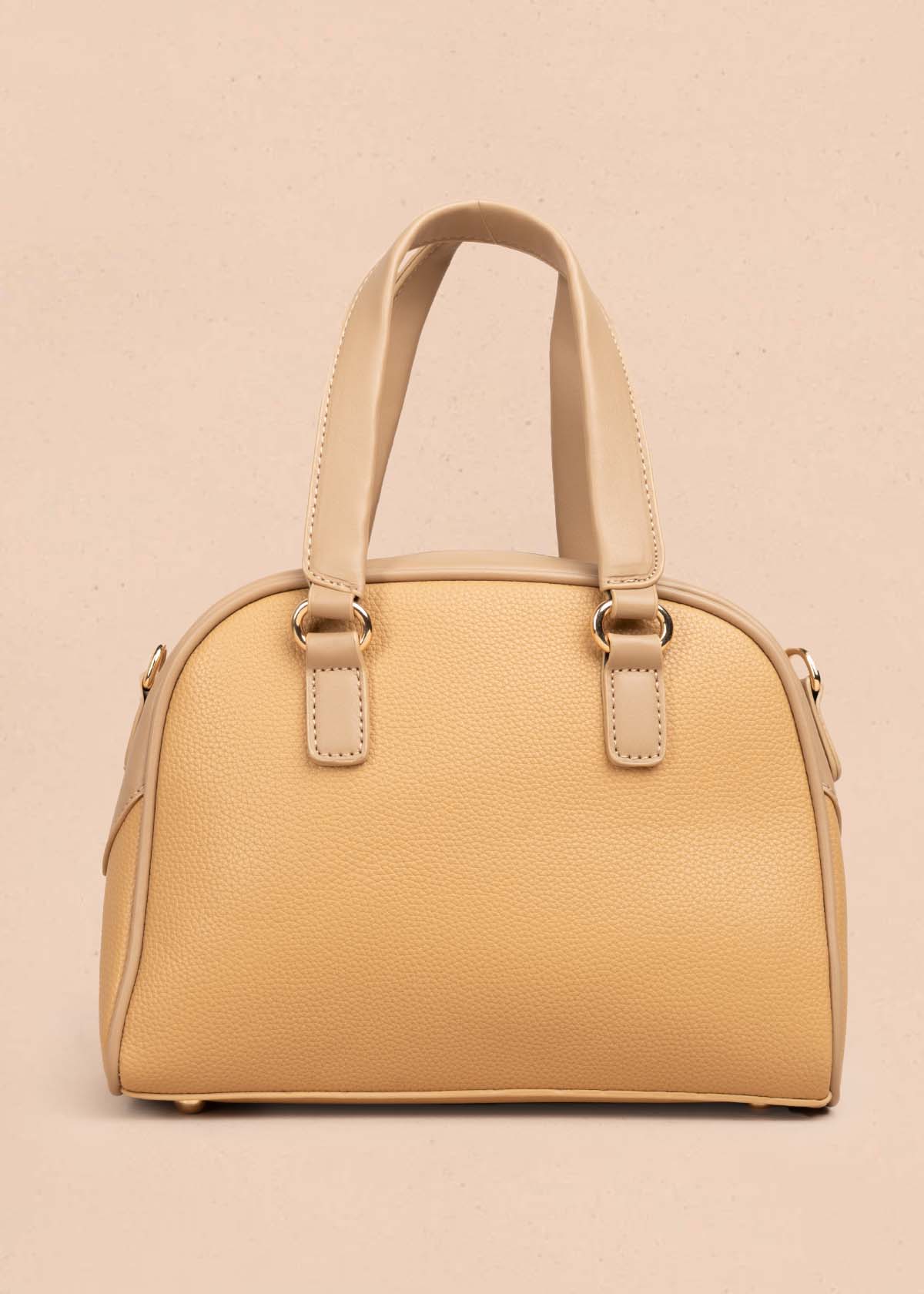 Bolso manos libres color camel con cadena en cierre 105771