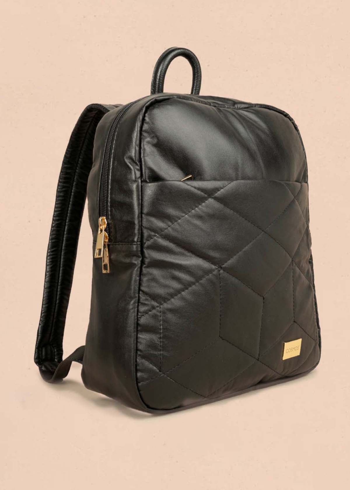 Morral en cuero color negro con costuras en rombos 105790