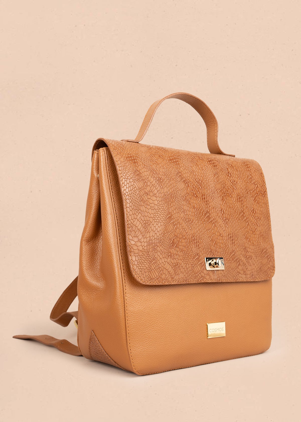 Morral en cuero color miel con textura 105791