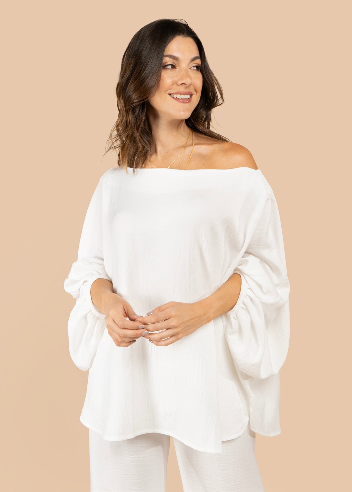 Blusa color blanco cuello bandeja 105793