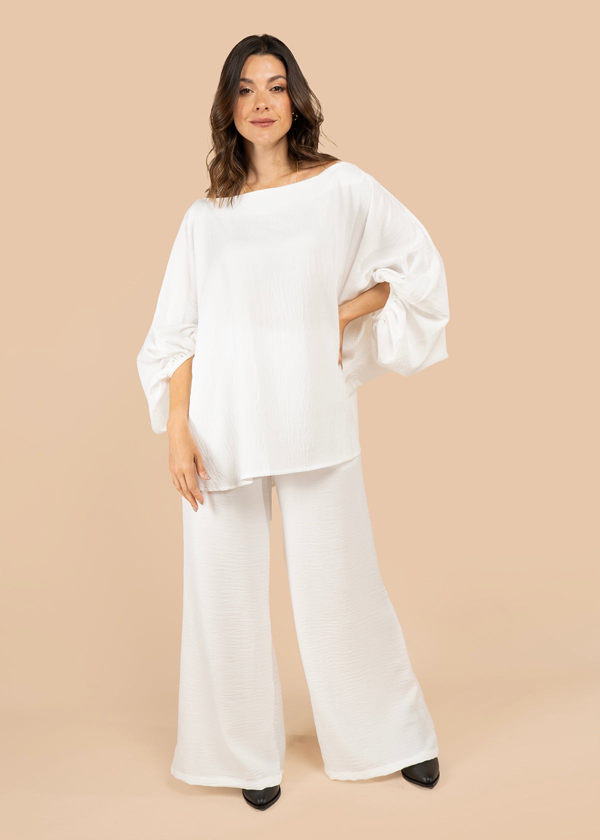 Blusa color blanco cuello bandeja 105793