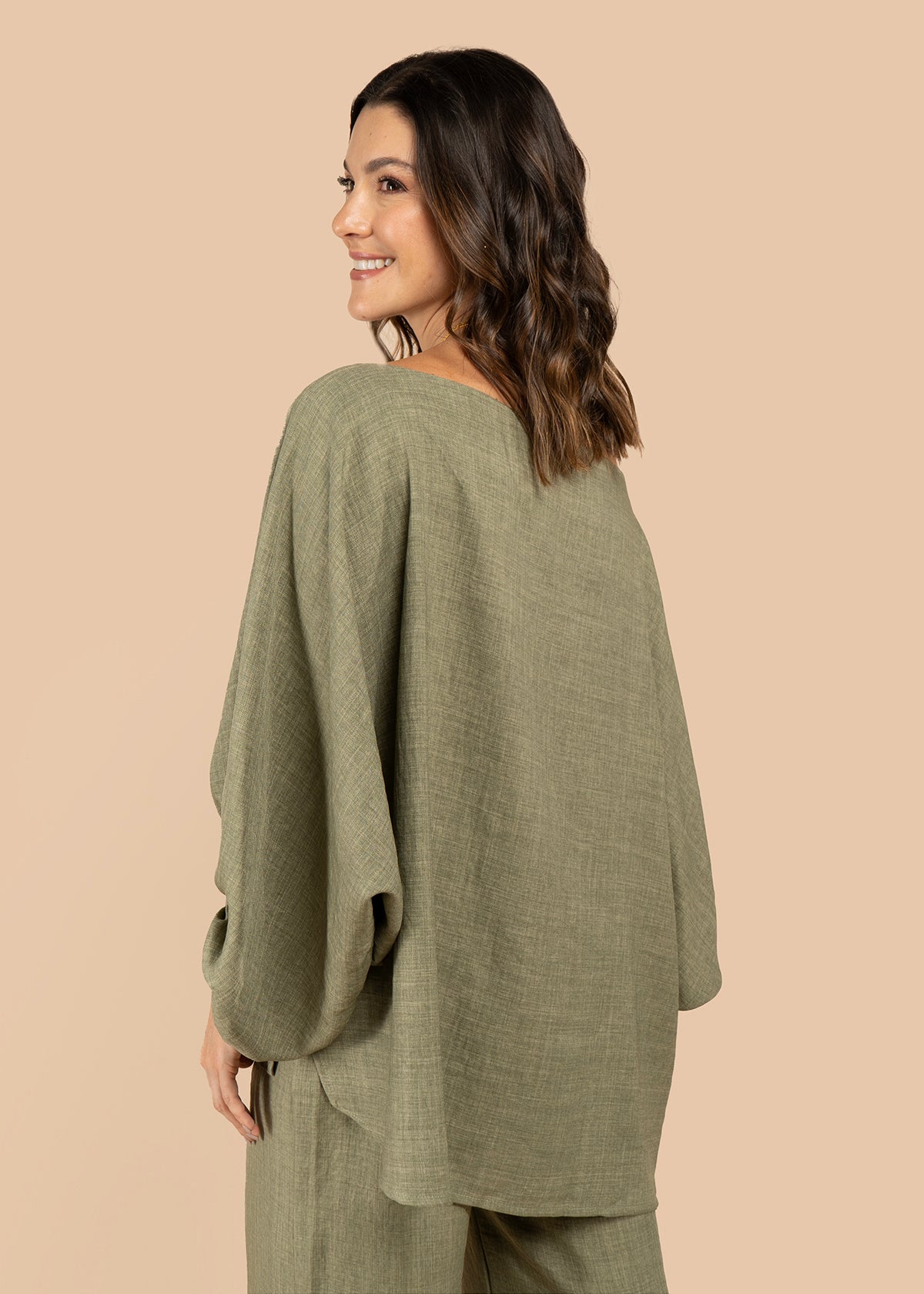 Blusa color verde cuello bandeja 105793