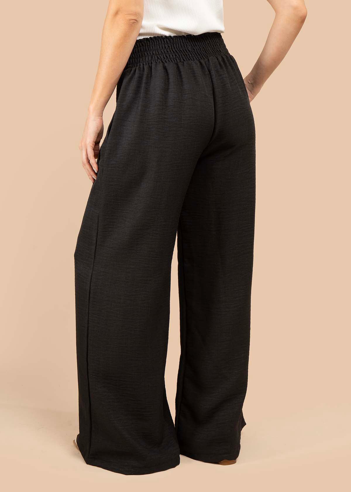 Pantalón bota ancha color negro 105794