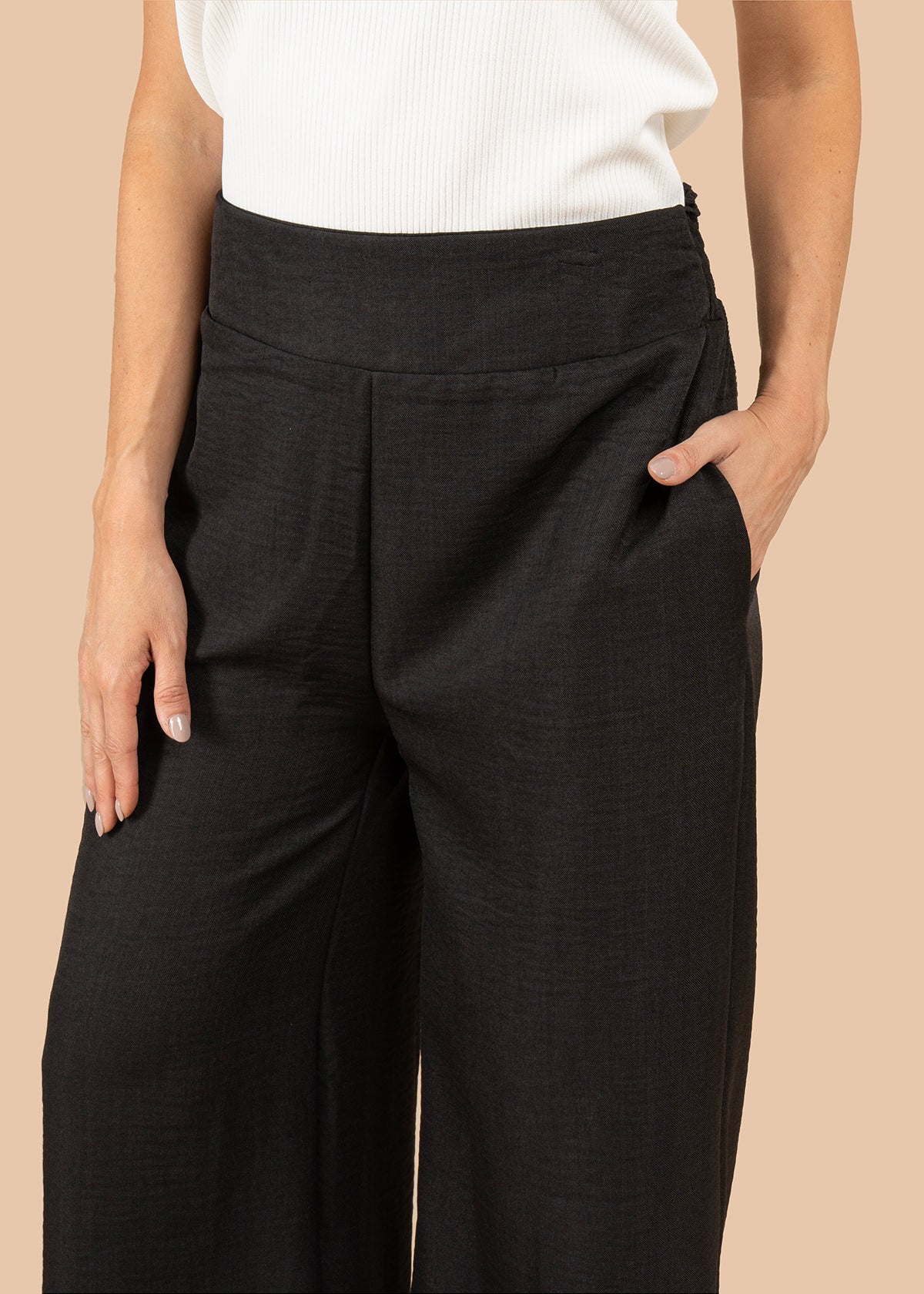 Pantalón bota ancha color negro 105794