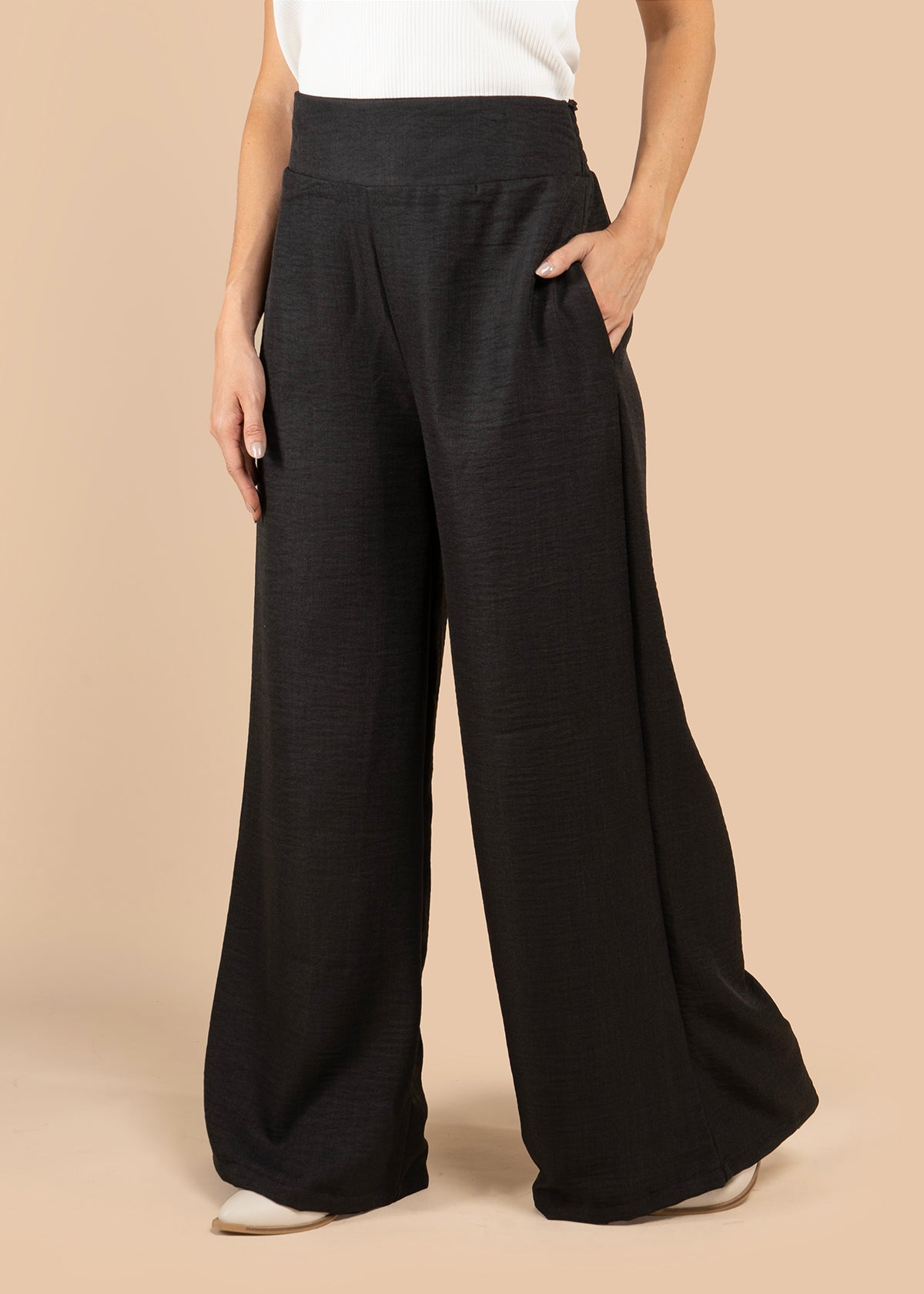 Pantalón bota ancha color negro 105794