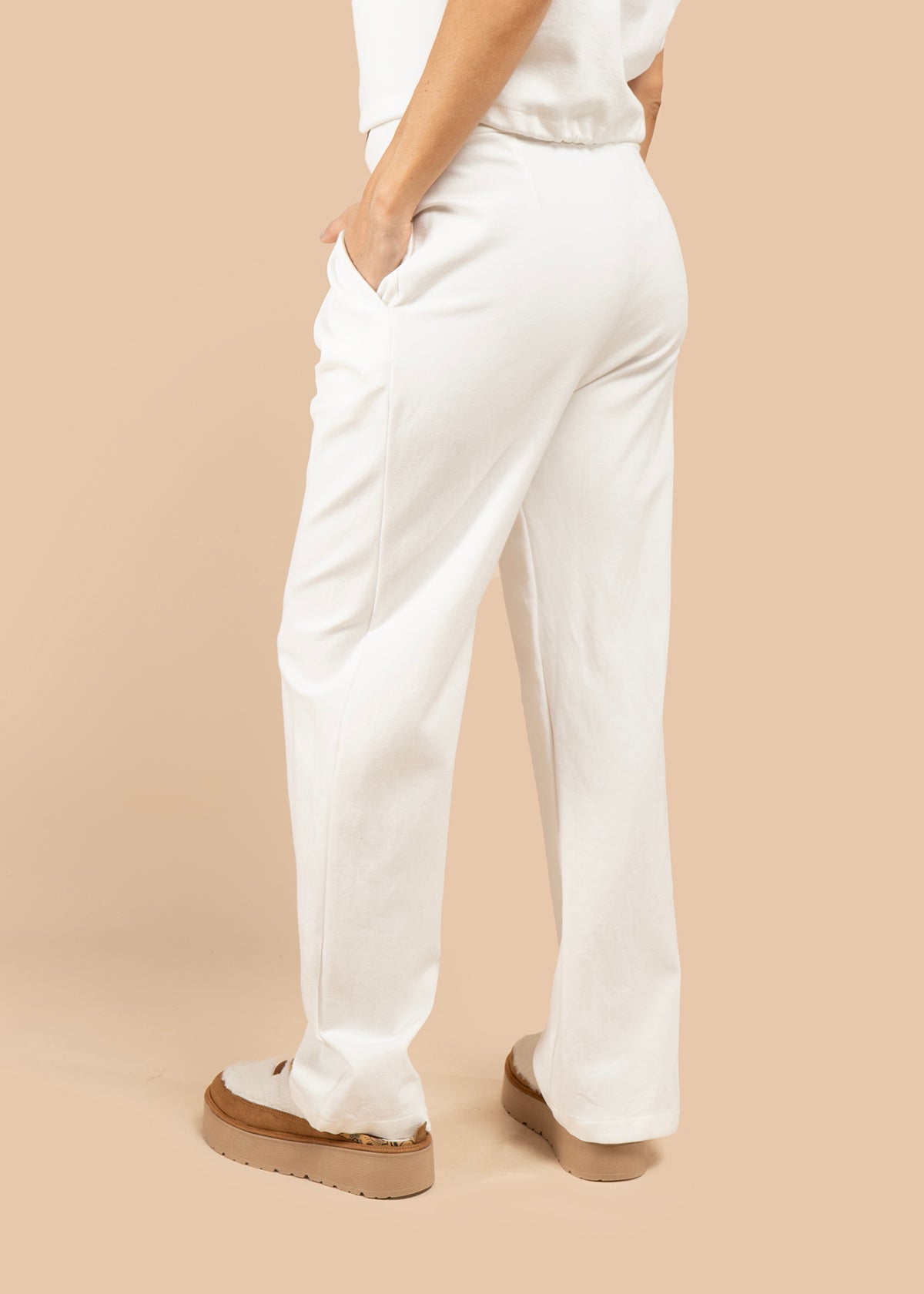 Pantalón color blanco con pinzas 105803