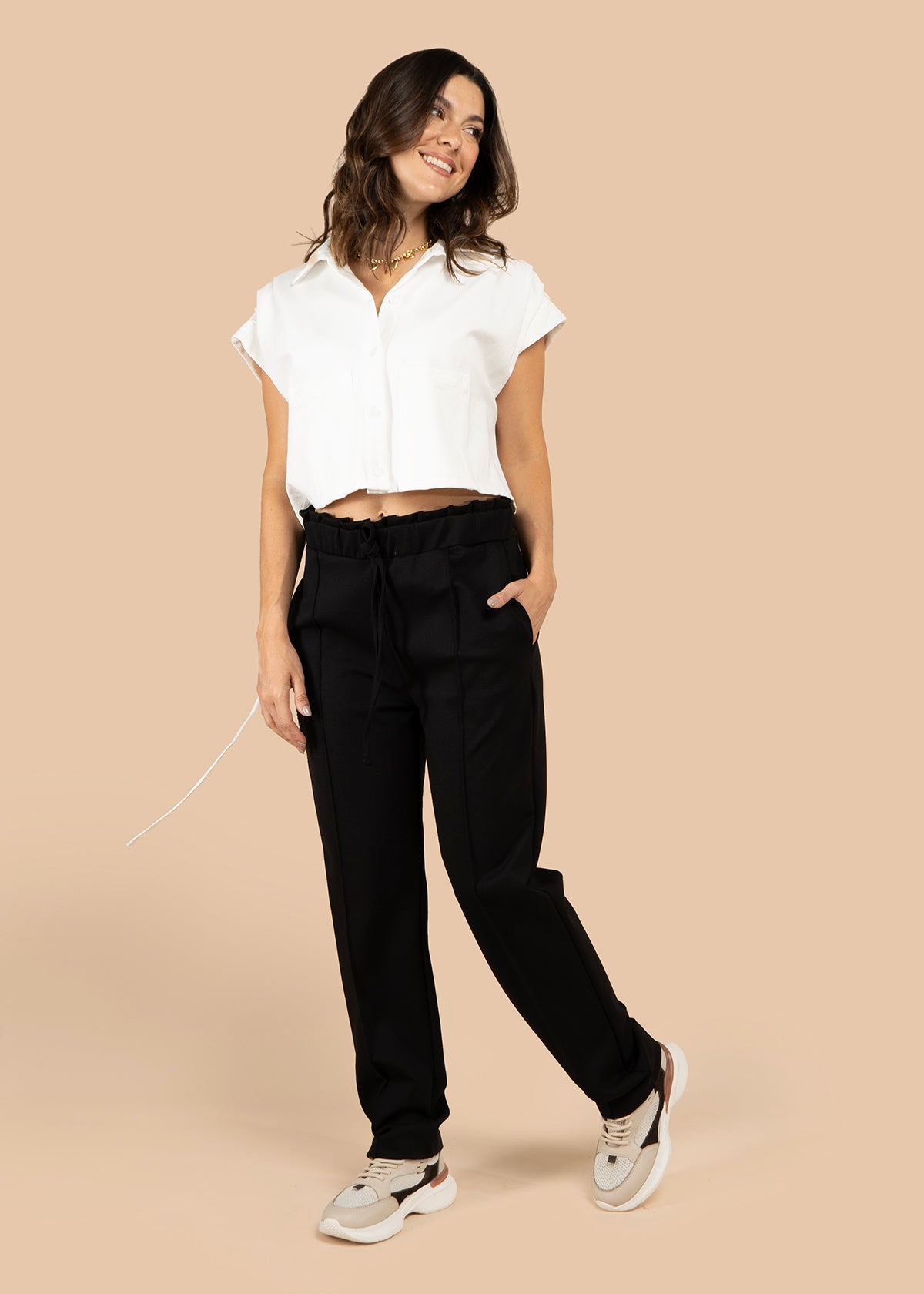 Pantalón color negro con pretina elástica 105811