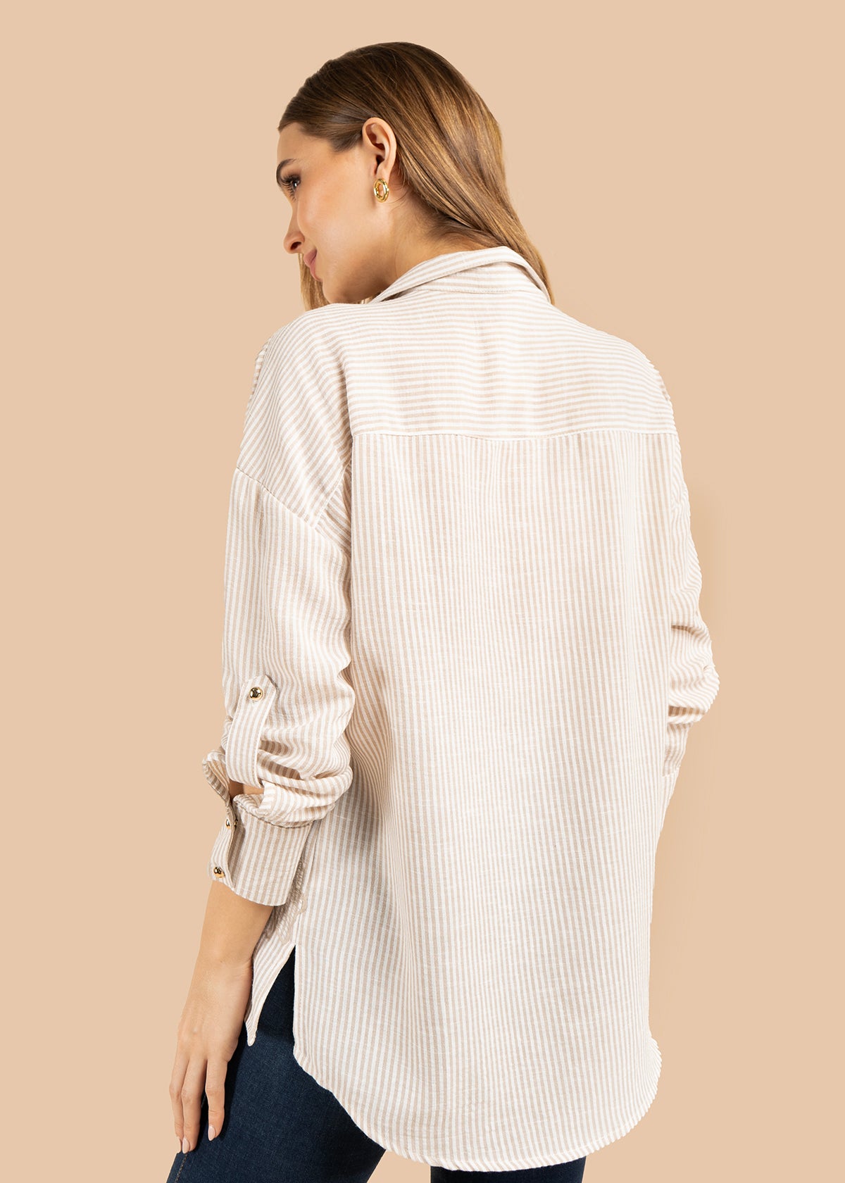 Blusa color camel con flores en la parte inferior y rayas verticales 105834