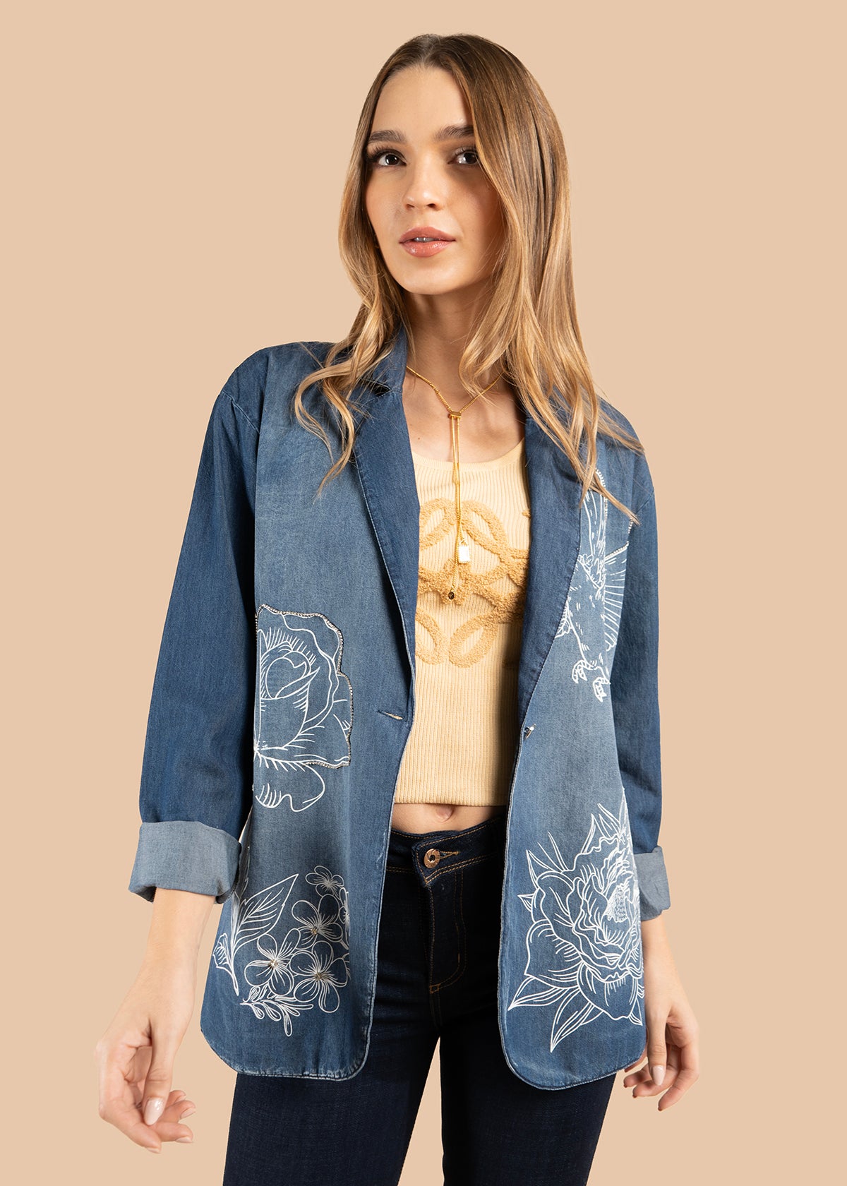 Chaqueta color azul con bordado de pájaro y motivos florales 105852