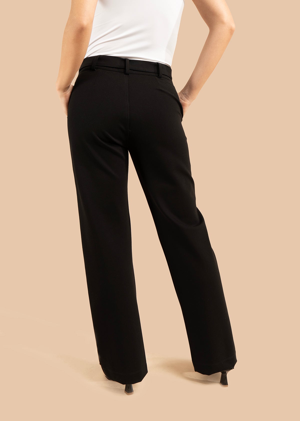 Pantalón color negro 105857