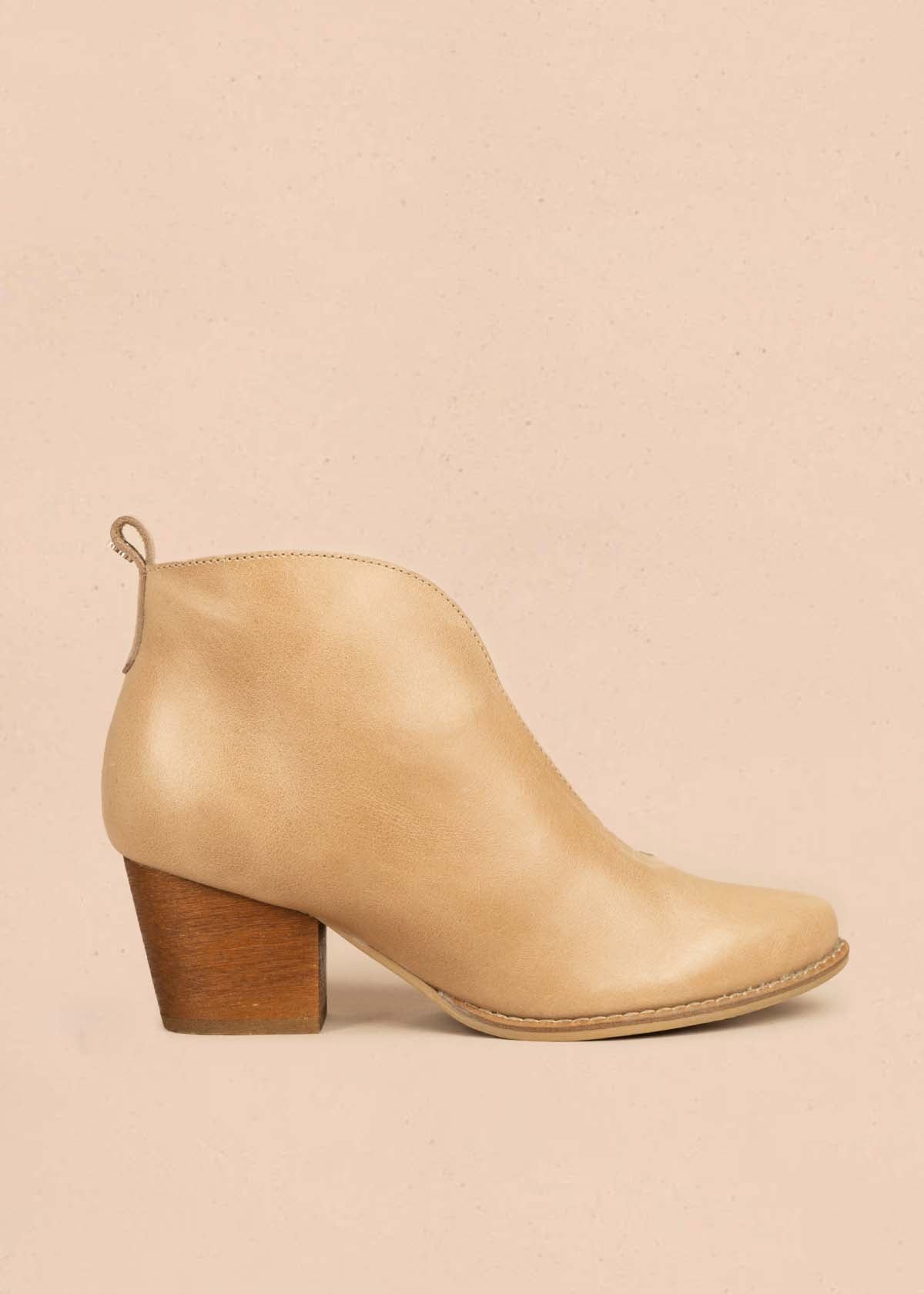 Botines en cuero color beige 105873