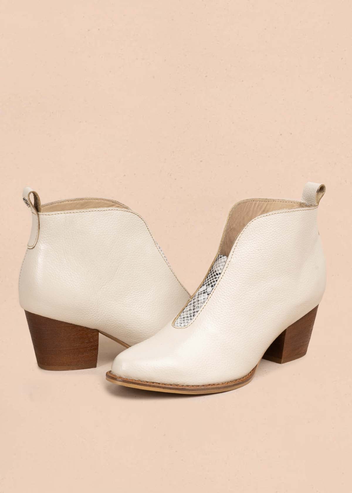 Botines en cuero color talco 105873