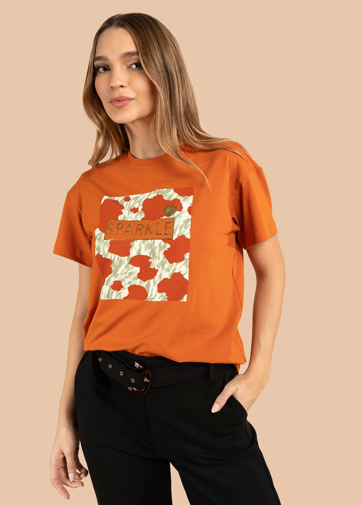 Camiseta color terracota con estampado 105883