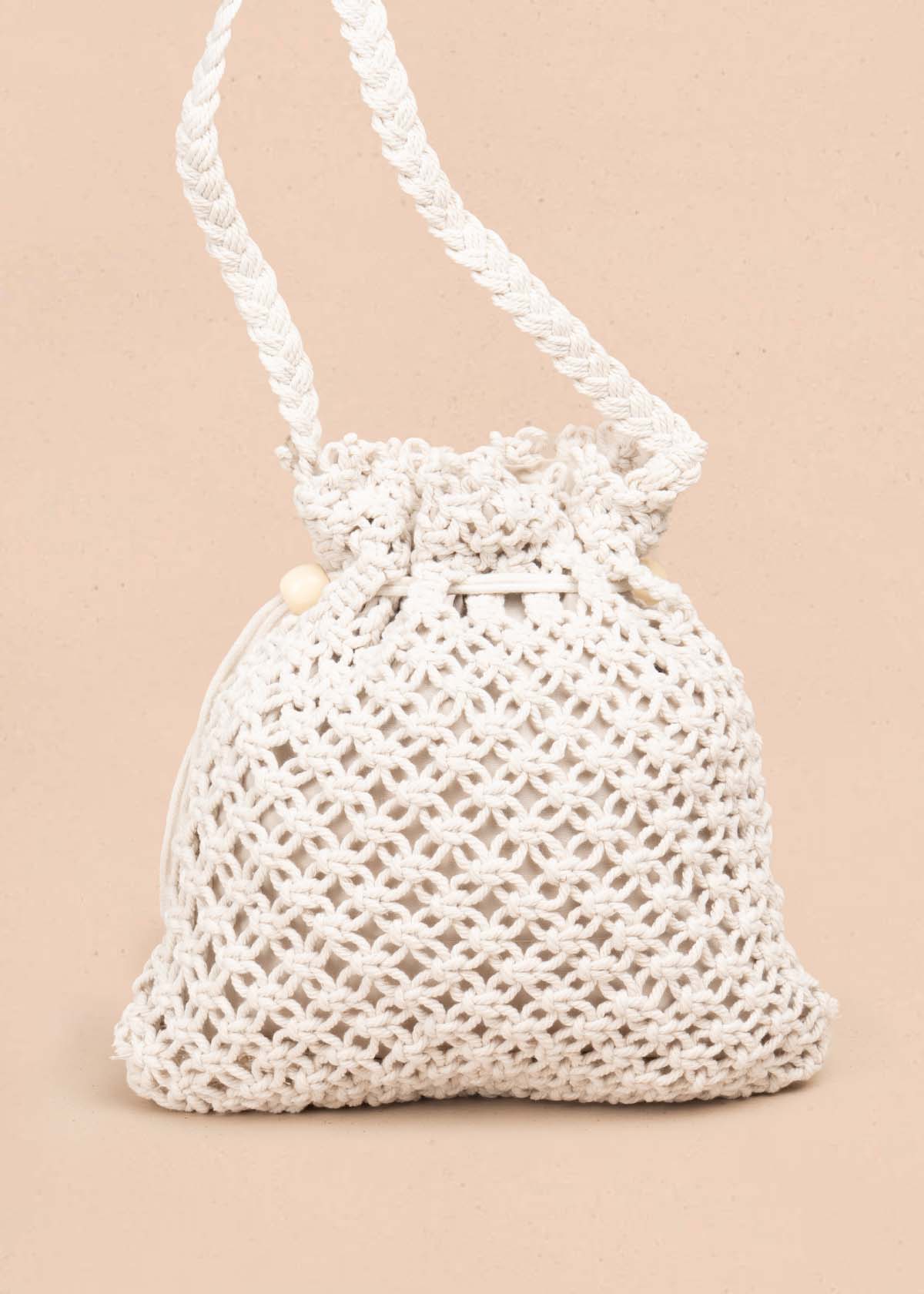 Bolso en tejido color beige tipo saco 105939