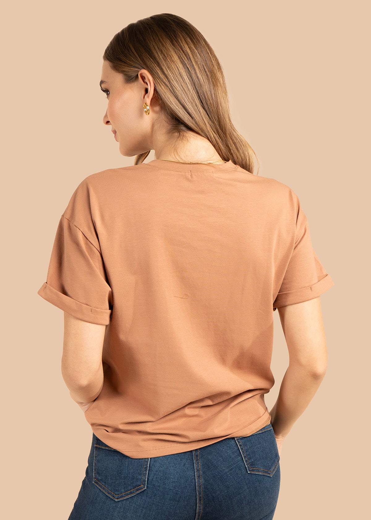 Camiseta color terracota con print de perro y detalle de corazón 105973