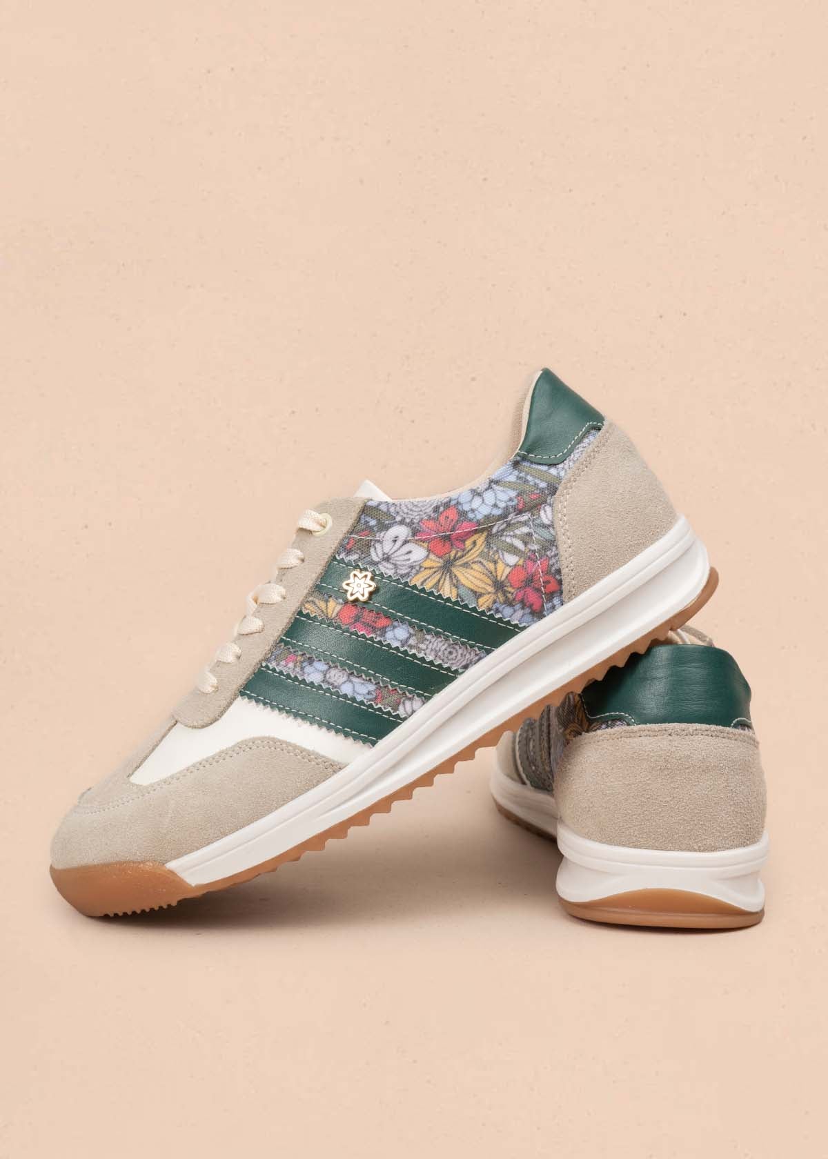 Deportivo en cuero color multicolor con diseño floral y rayas verdes 106040