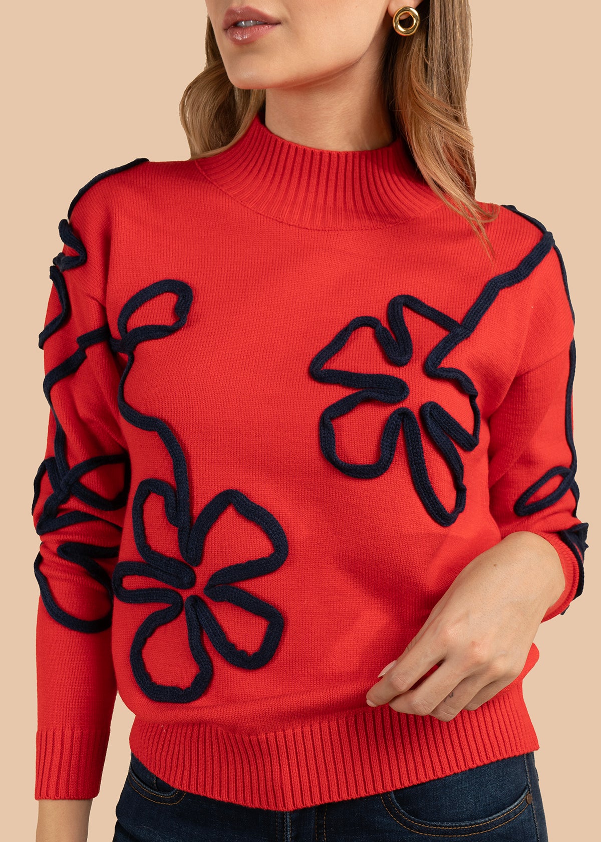 Buzo color rojo con flores bordadas 106060