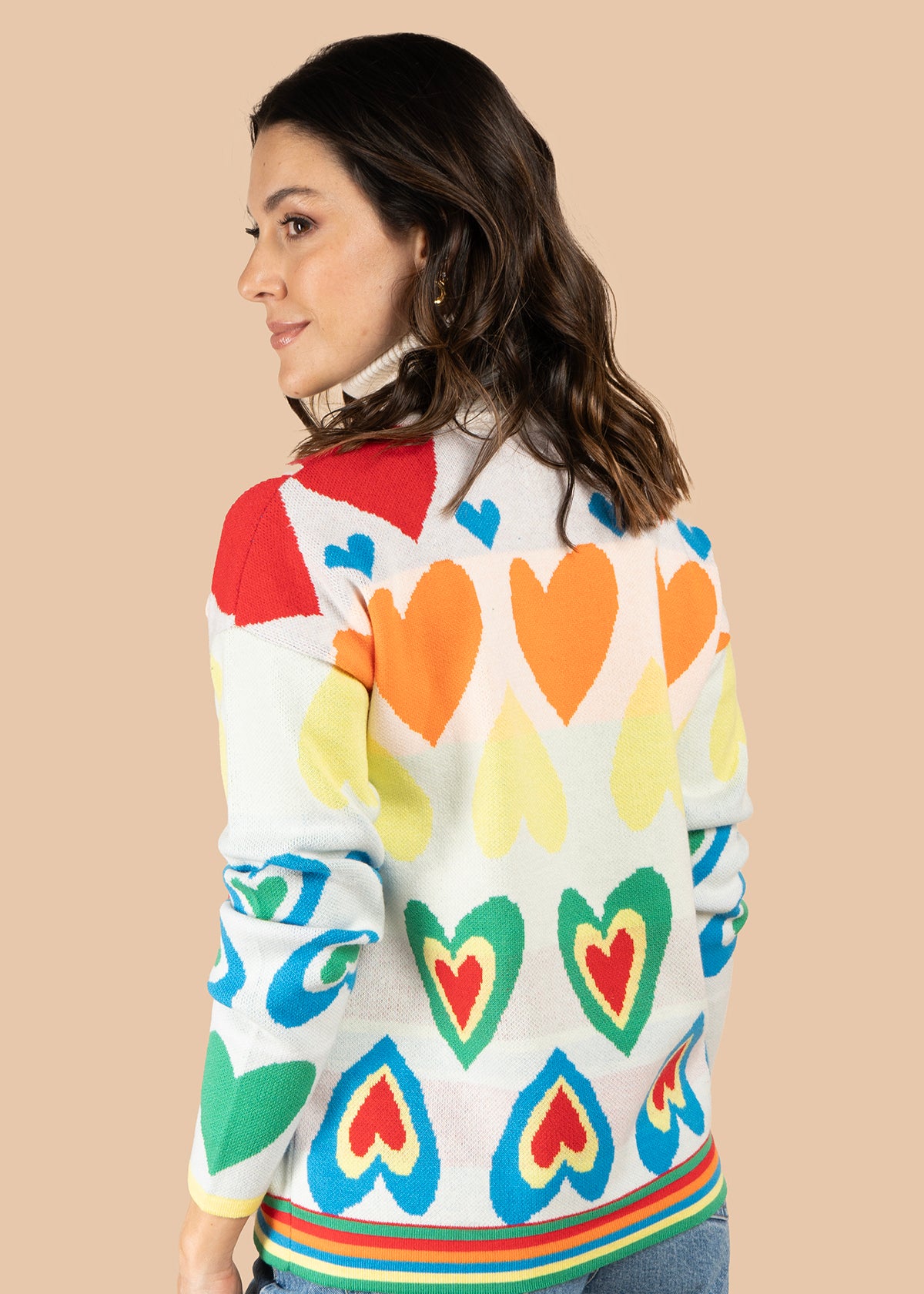 Buzo multicolor con corazones 106063