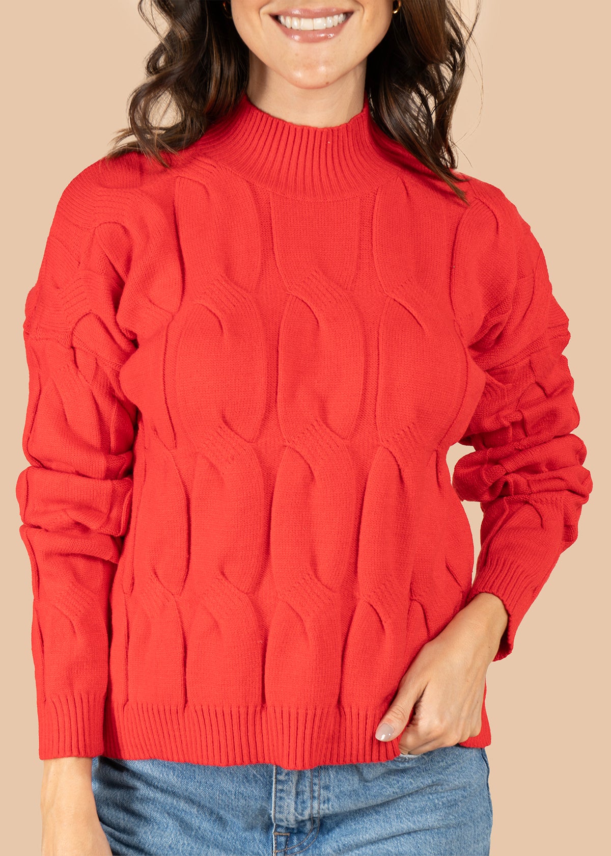 Buzo color rojo con tejido trenzado 106068