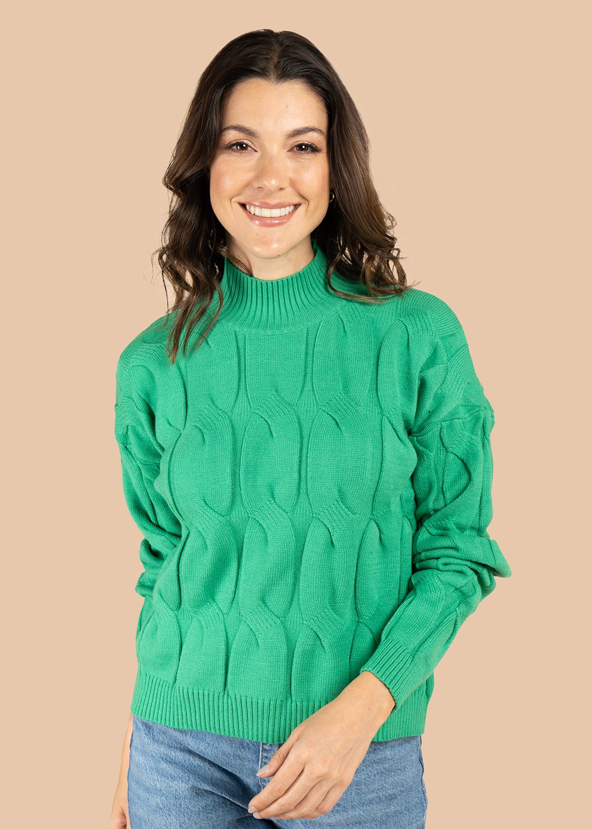 Buzo color verde con tejido trenzado 106068