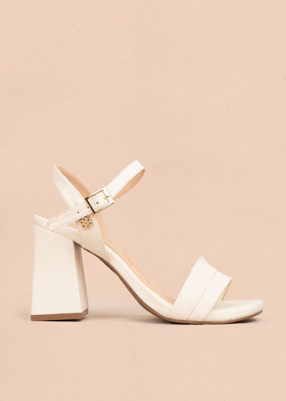 Sandalias altas color talco 106090