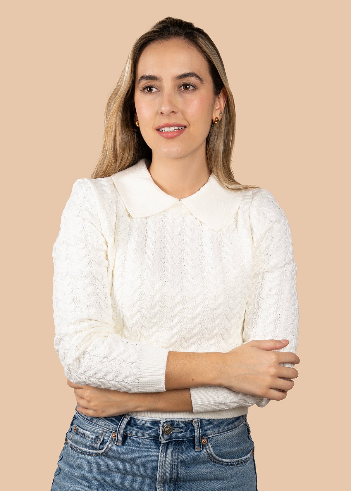 Camibuso tejido color marfil con textura y cuello 106098