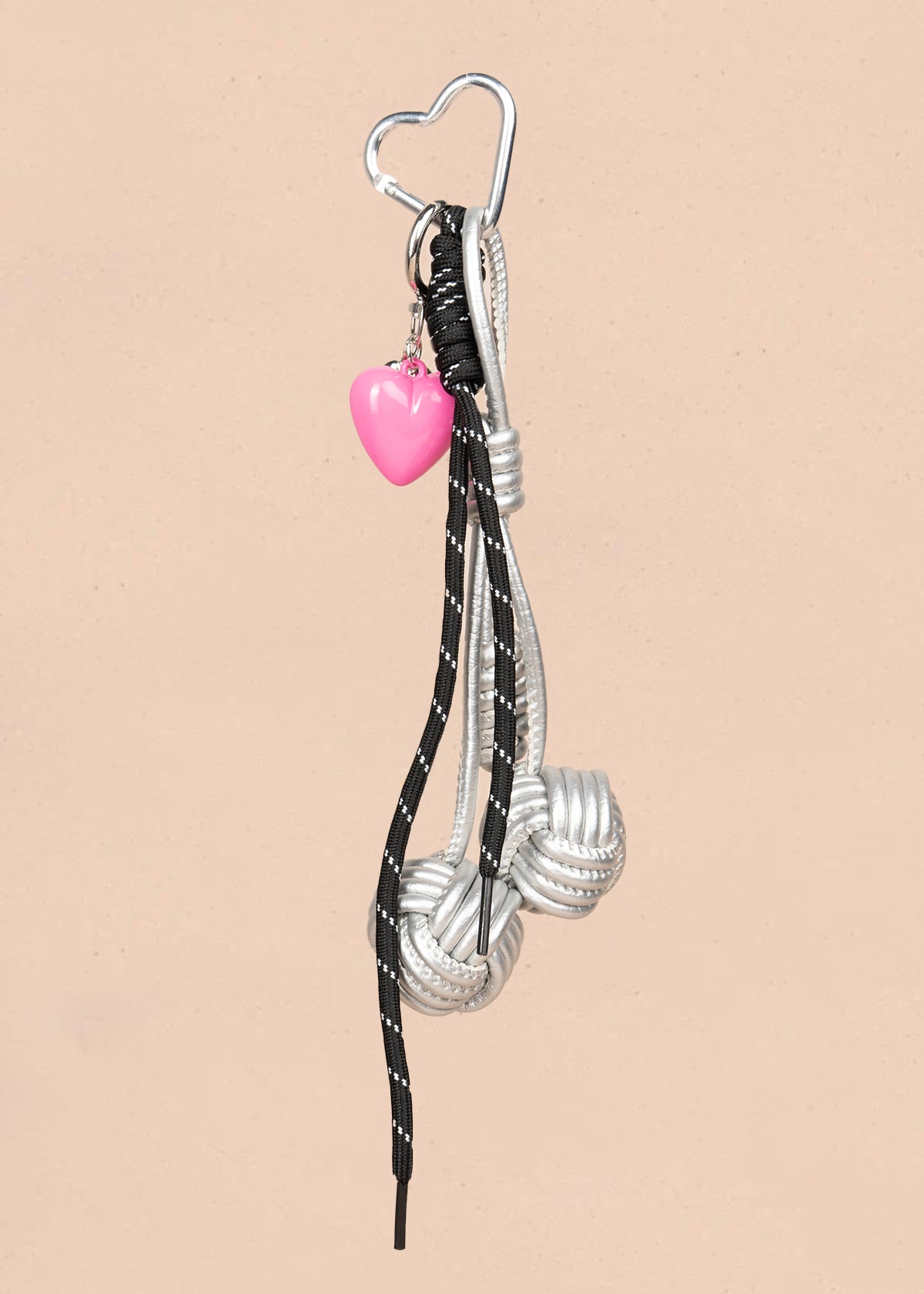 Llavero con colgante rosa y nudos decorativos color multicolor 106125