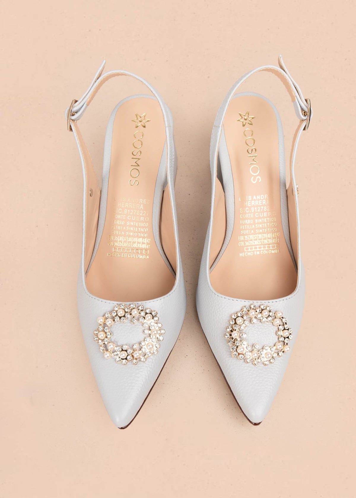 Trabilla en cuero color gris con aplique de perlas y cristales en punta 106148