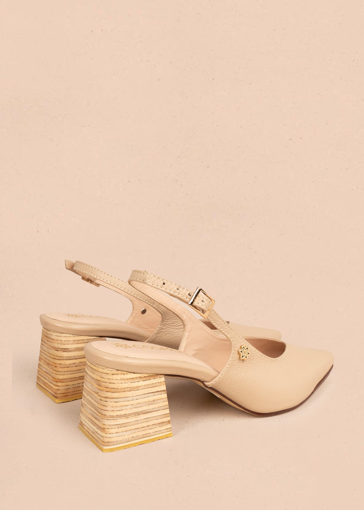Tacones trabilla en cuero color beige 106154