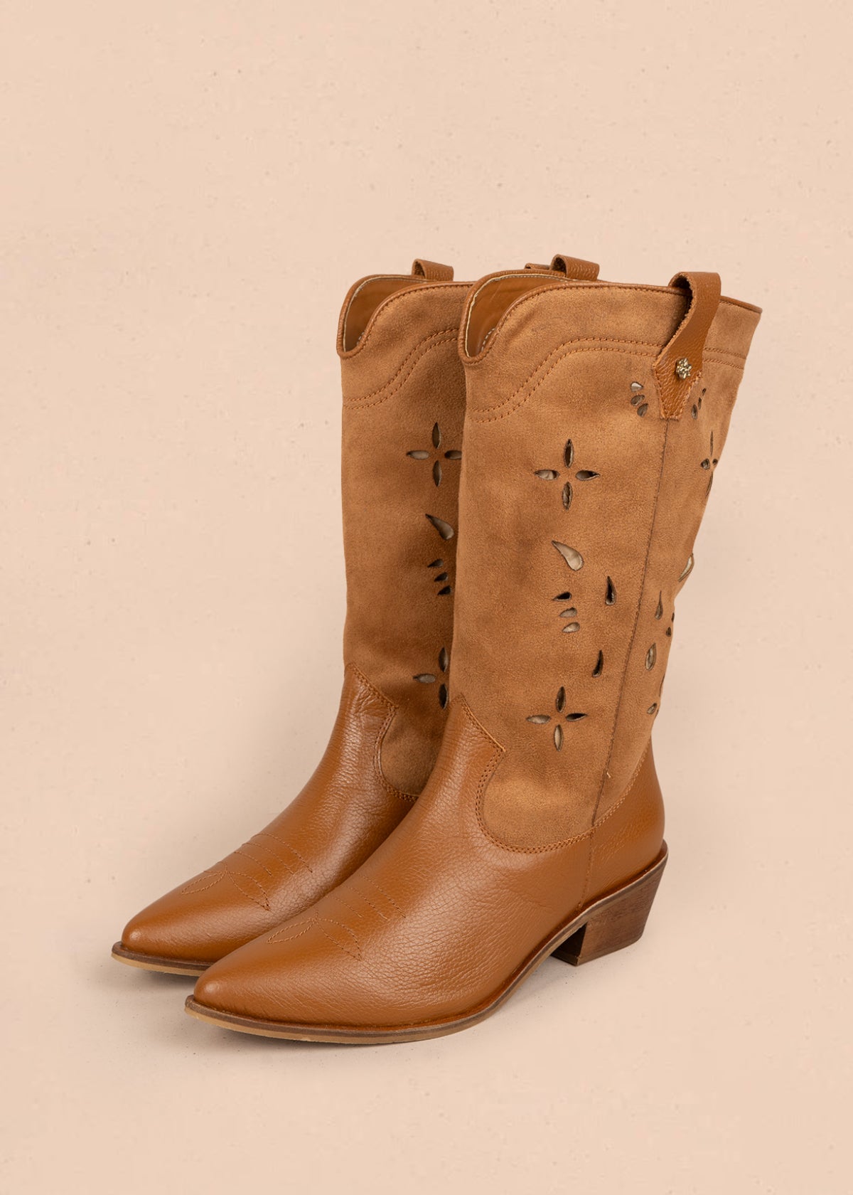 Botas texanas en cuero color miel caña en textil y perforaciones 106166