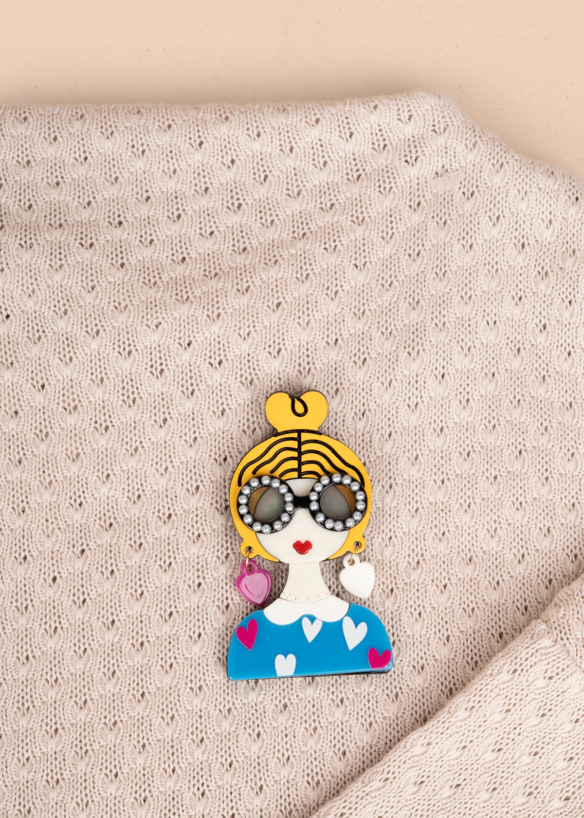 Prendedor de mujer color amarillo 106200