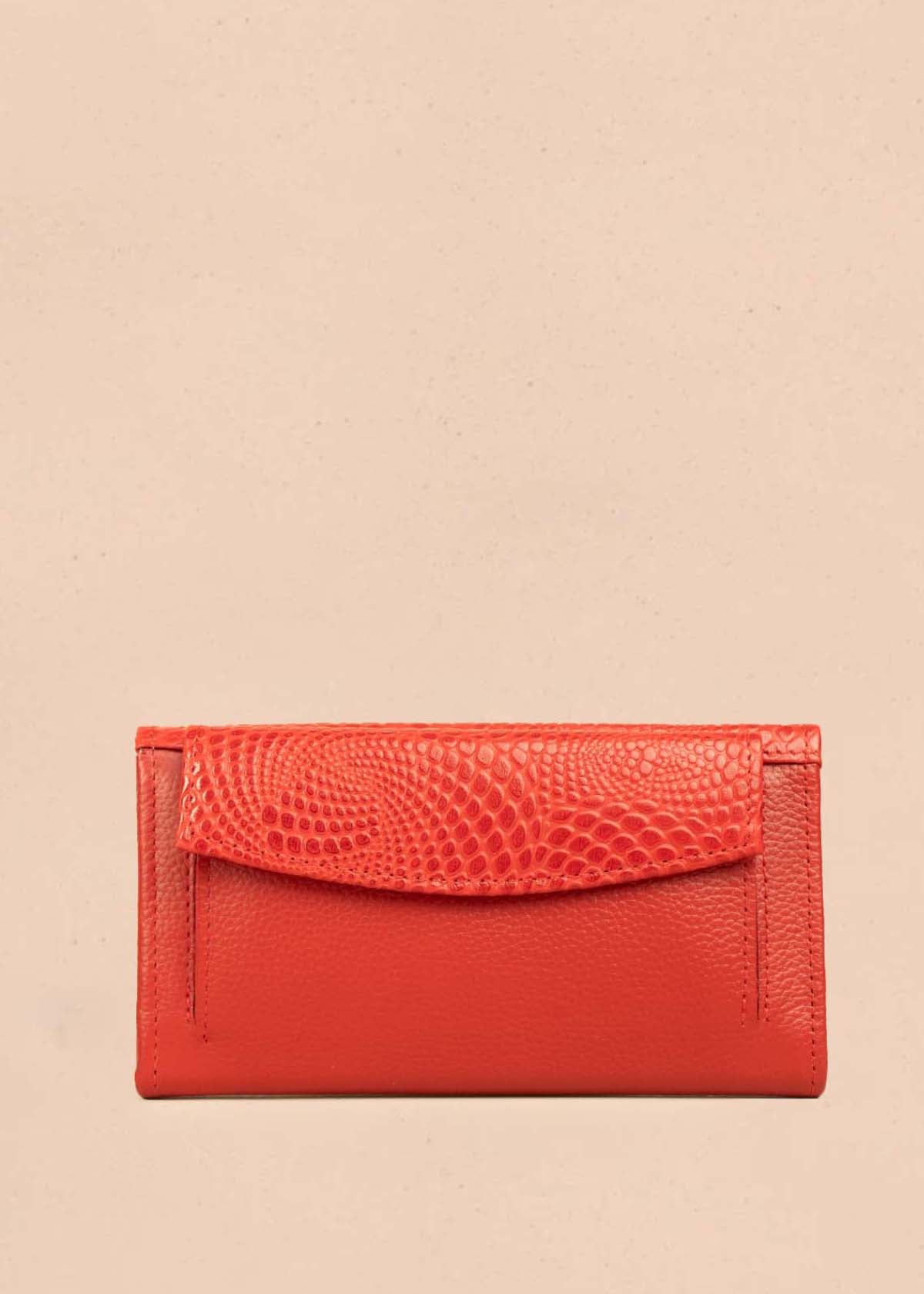 Billetera en cuero color rojo con aplique de corazón 106244