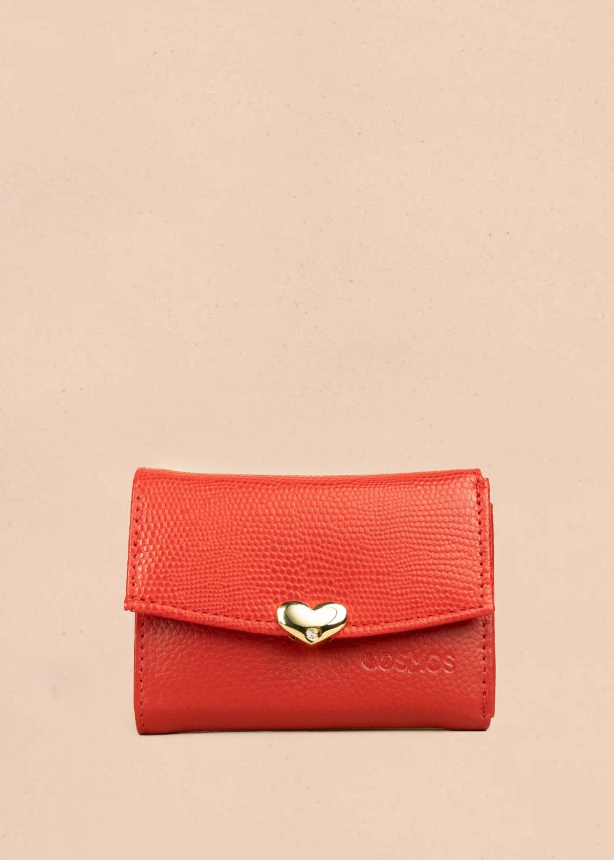 Billetera pequeña en cuero color rojo con aplique de corazón 106246