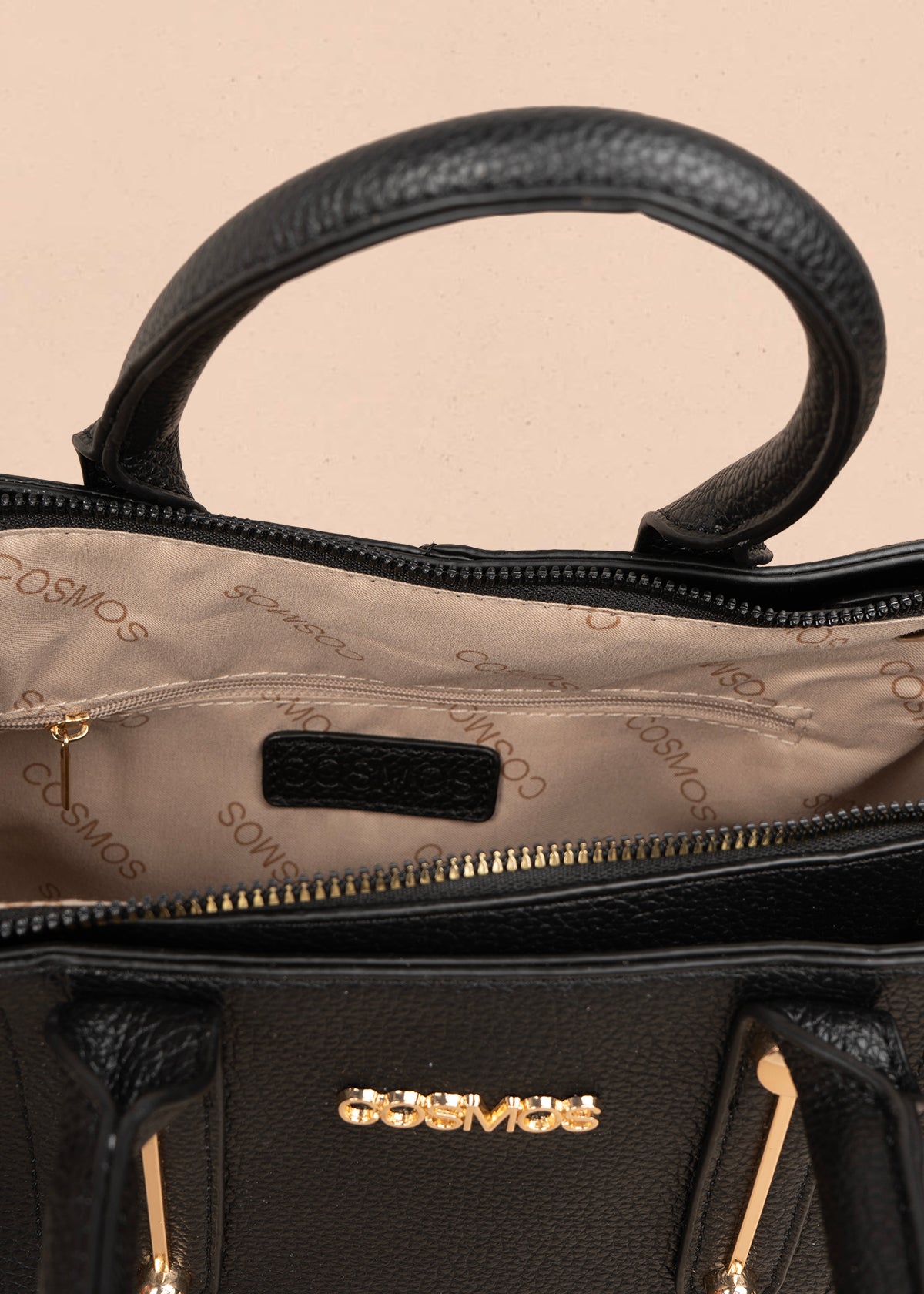 Bolso tipo cartera color negro con pañuelo y herraje tipo barra 106286