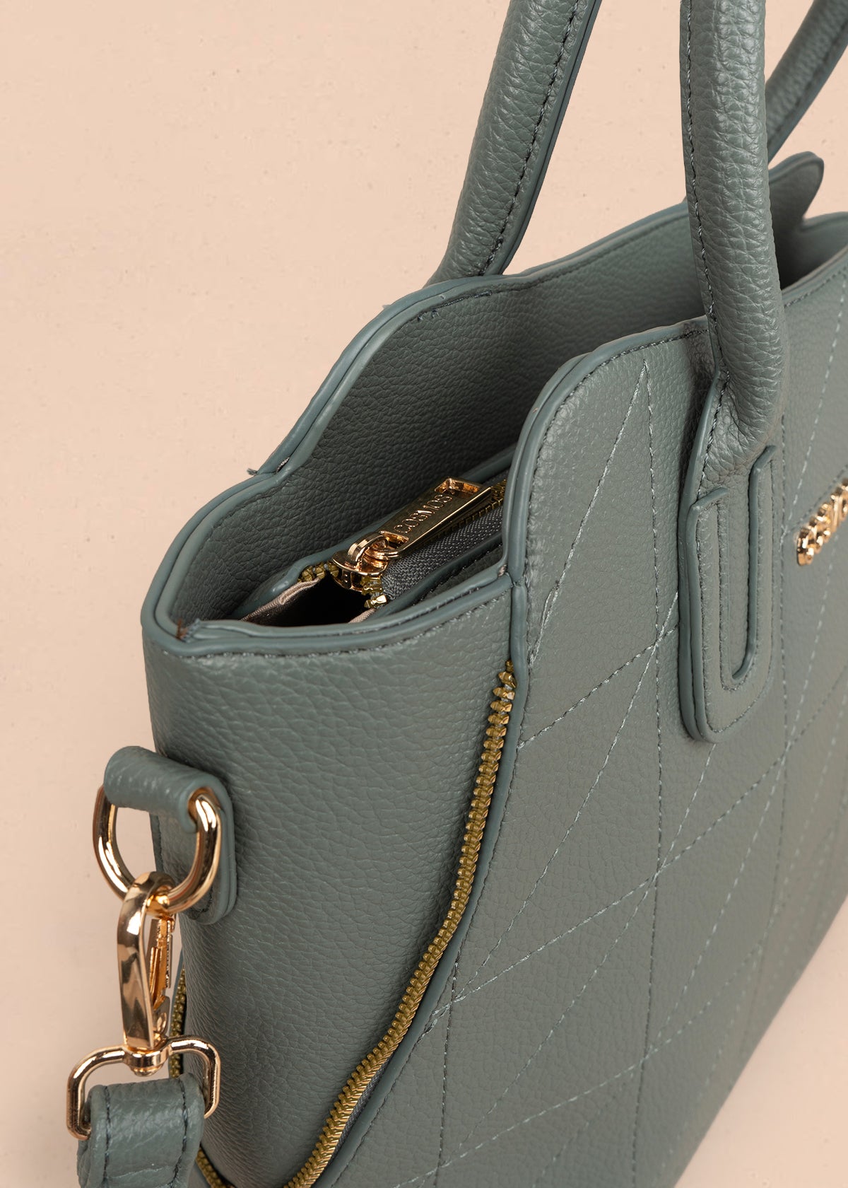 Bolso tipo shopping color verde con monedero 106288