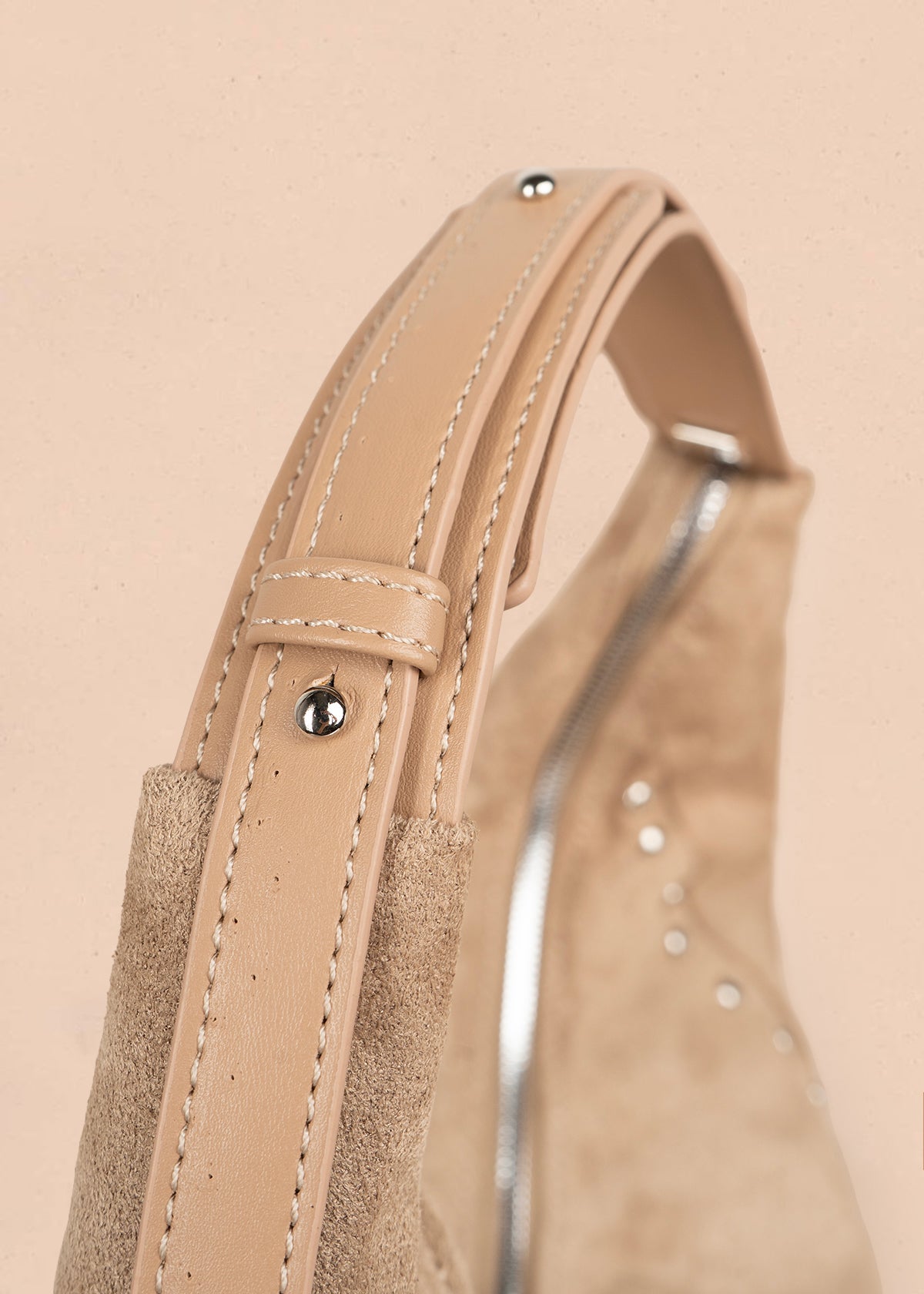 Bolso tipo shopping color beige con taches 106291