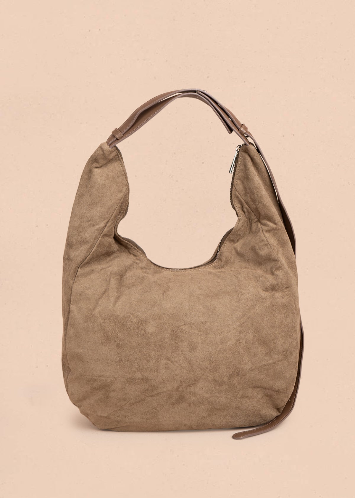 Bolso tipo shopping color moca con taches 106291