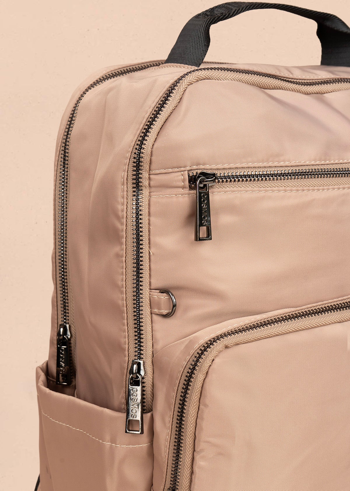 Morral color caqui en textil con bolsillos delanteros 106298