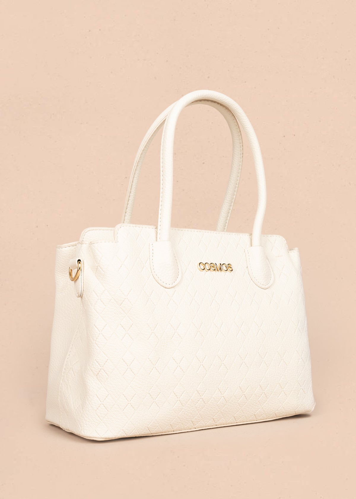 Bolso tipo cartera color crema con grabado de rombos 106300