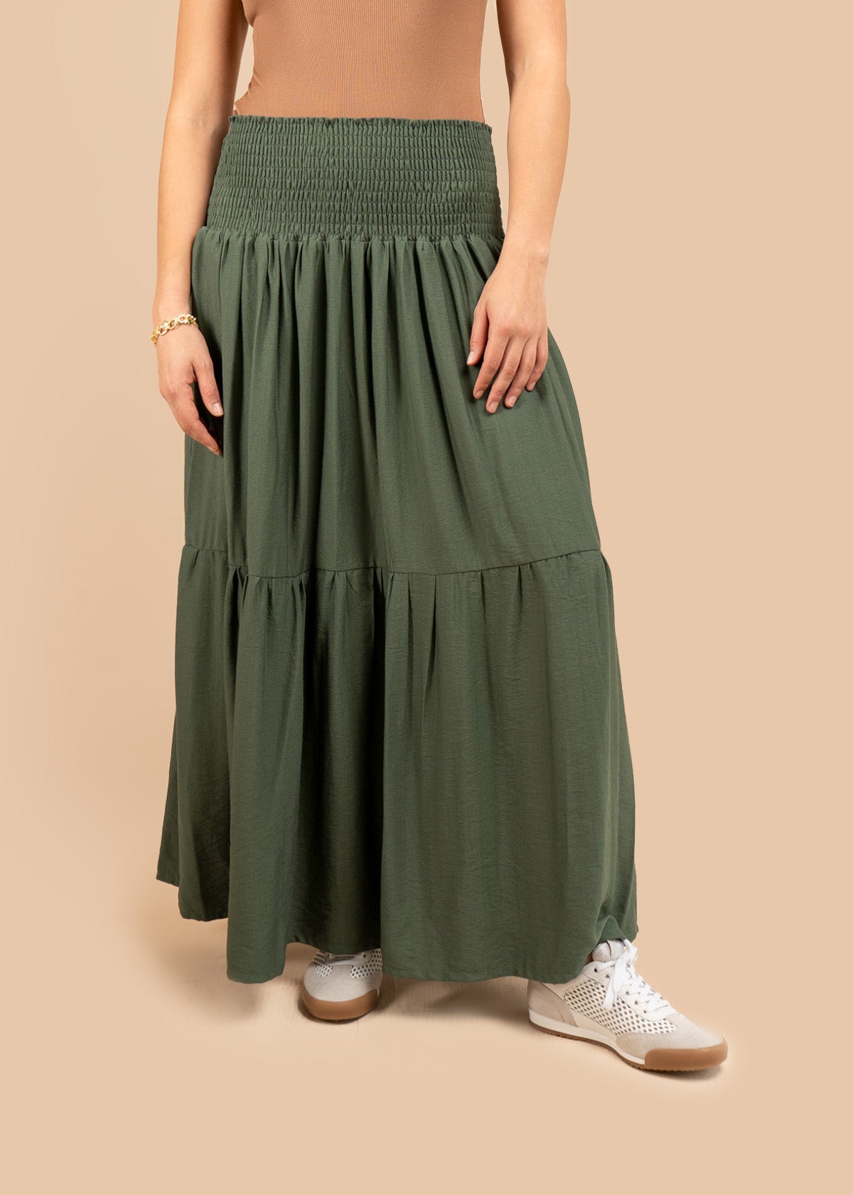 Falda color verde con resorte en cintura 106311