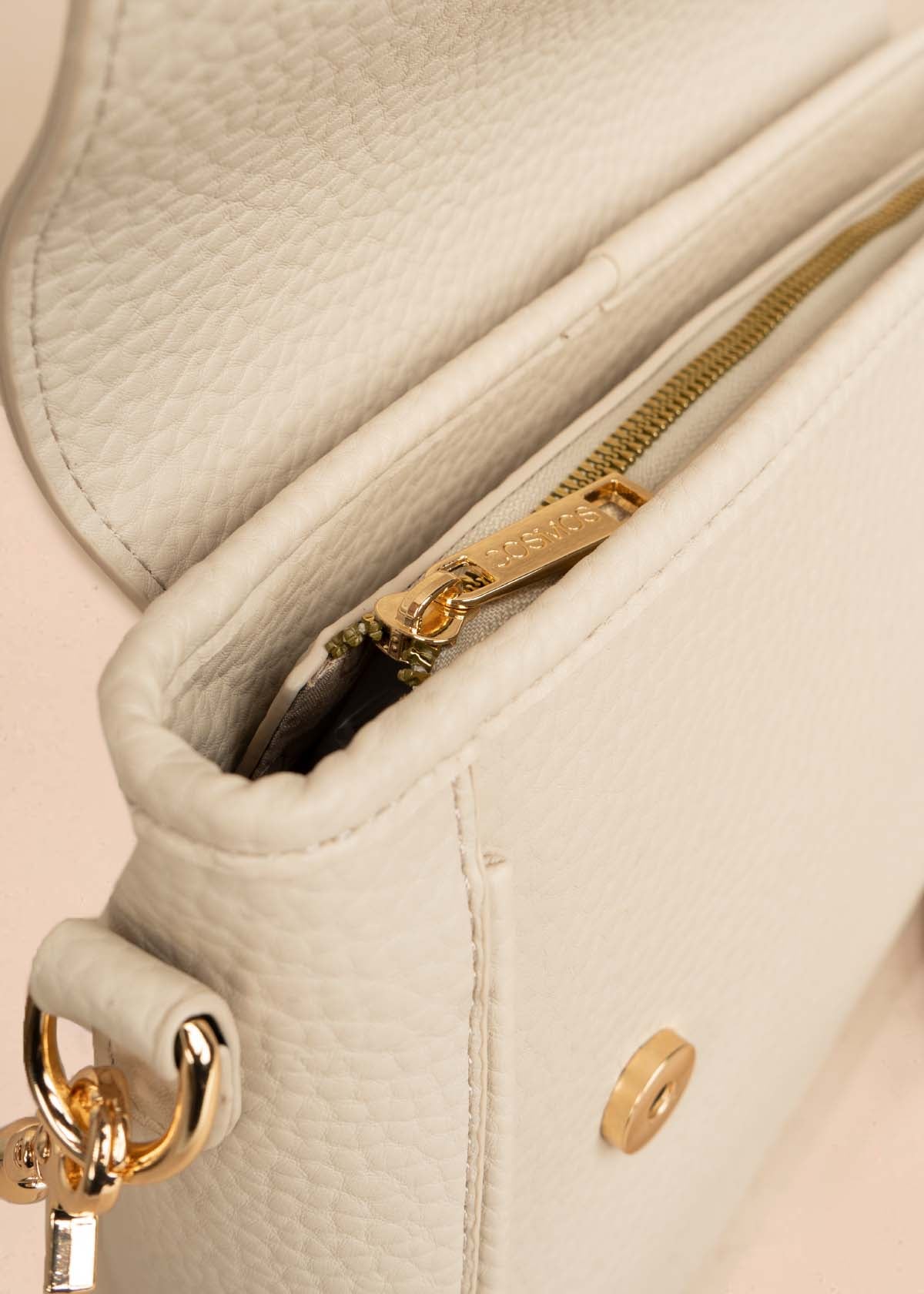 Bolso manos libres color beige texturizado 106325