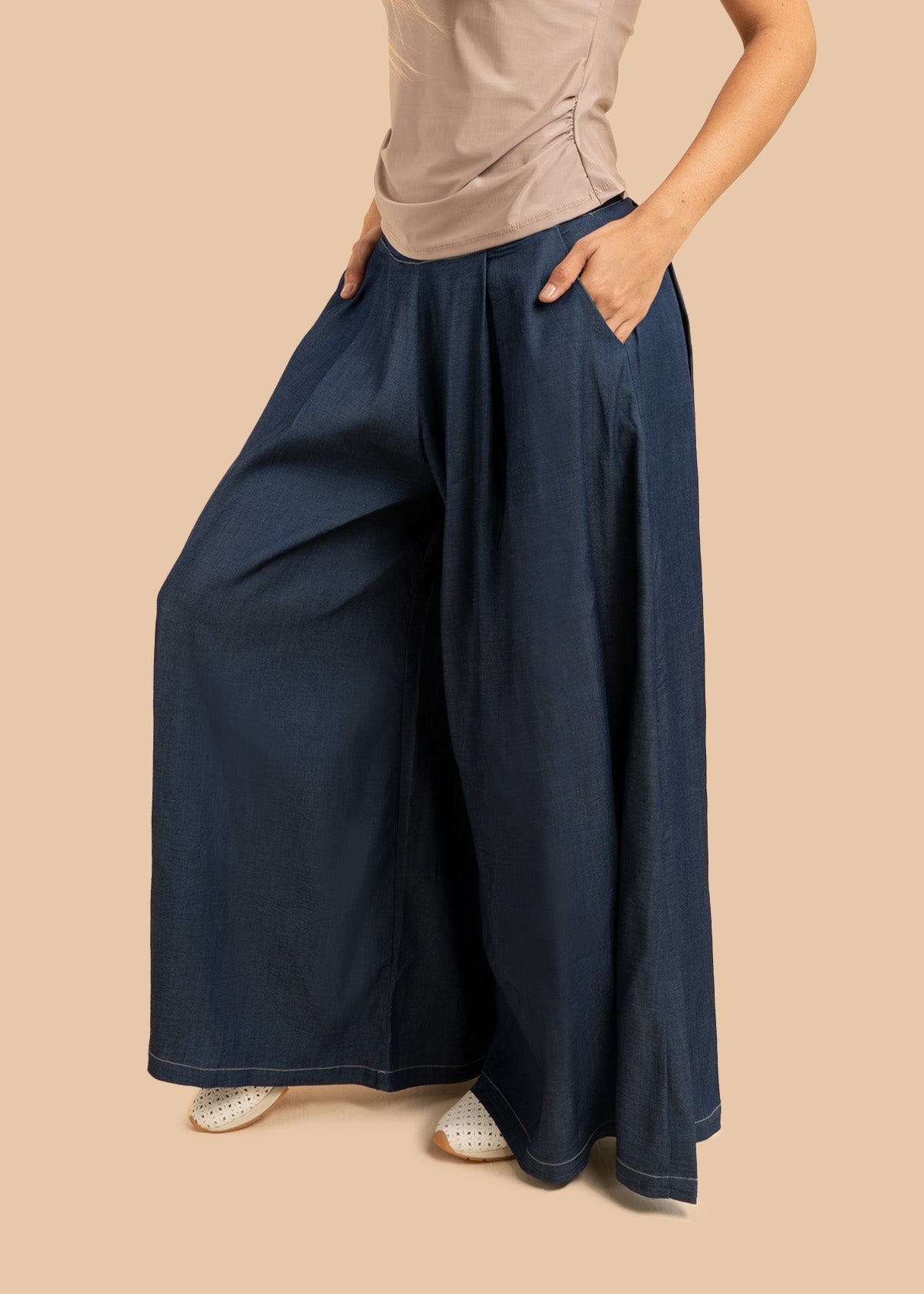 Pantalón tipo palazzo color azul 106349
