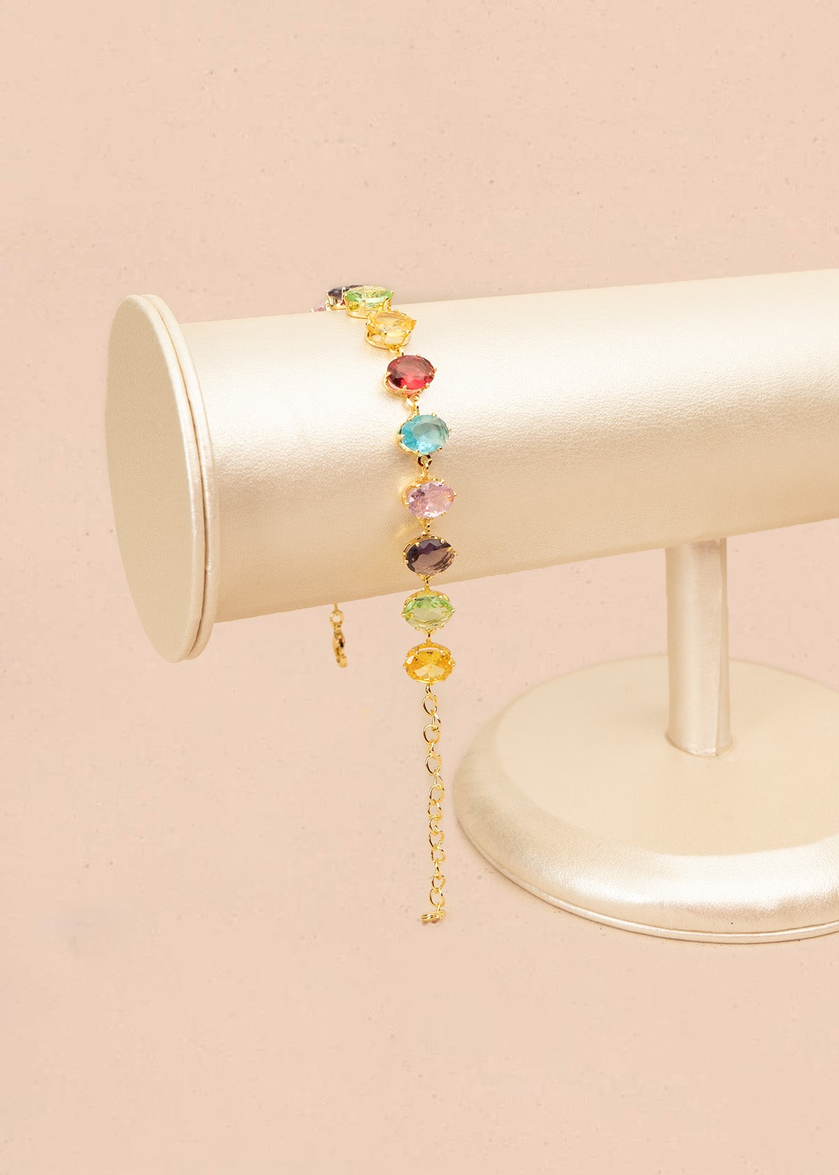 Pulsera con cristales multicolor y cadena dorada 106373